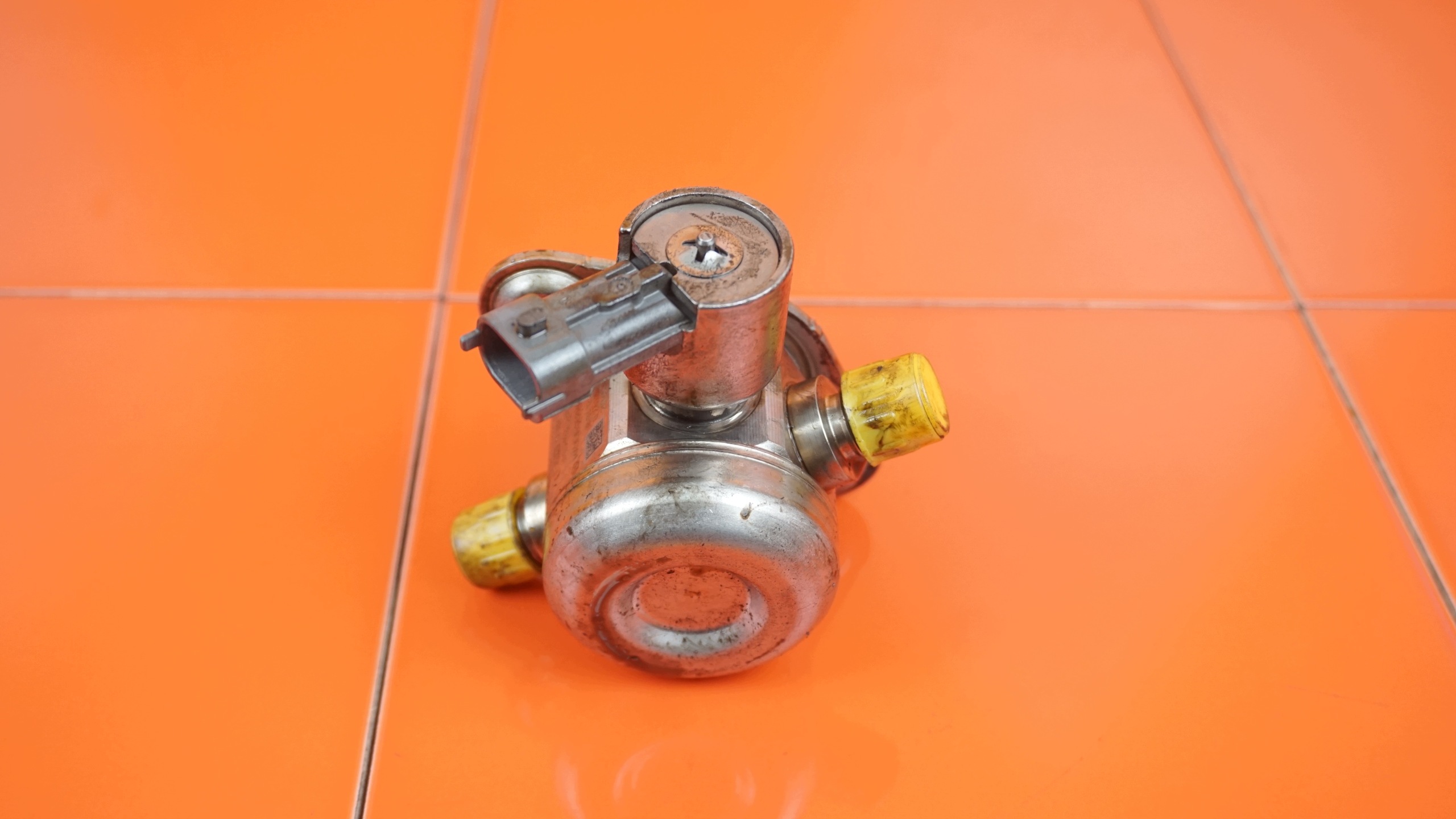 Ford OE polttoaineen ruiskutuspumppu BM5G-9D376-BB