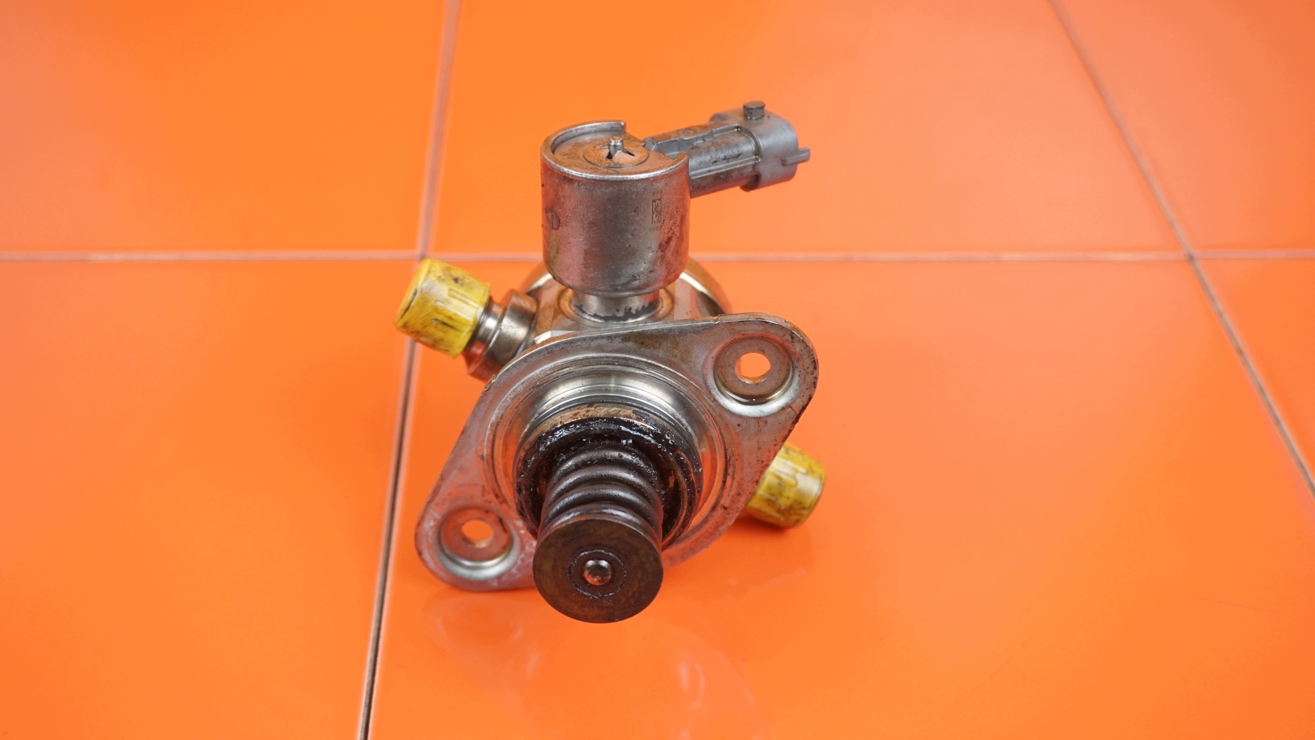 Pompe à injection Ford OE BM5G-9D376-BB image 3