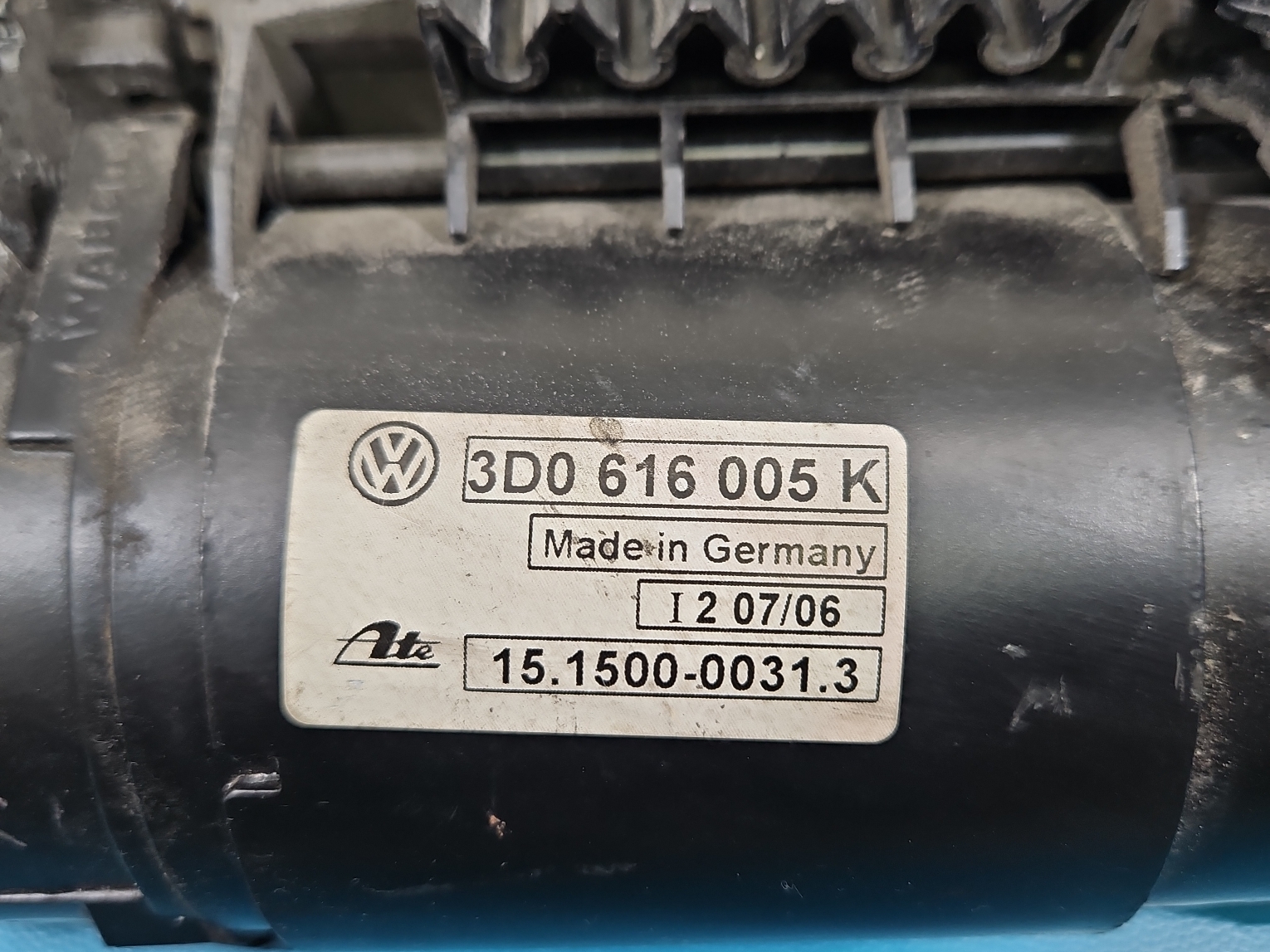 Compresseur suspension air 3D0616005K pour Volkswagen Phaeton image 3