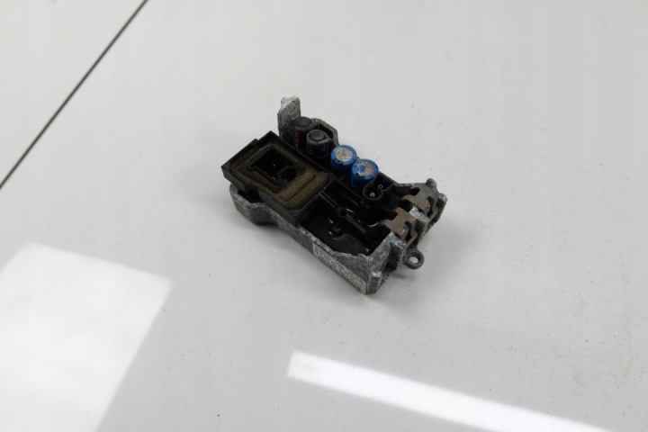 Mercedes w203 vastus puhaltimen 2038218651