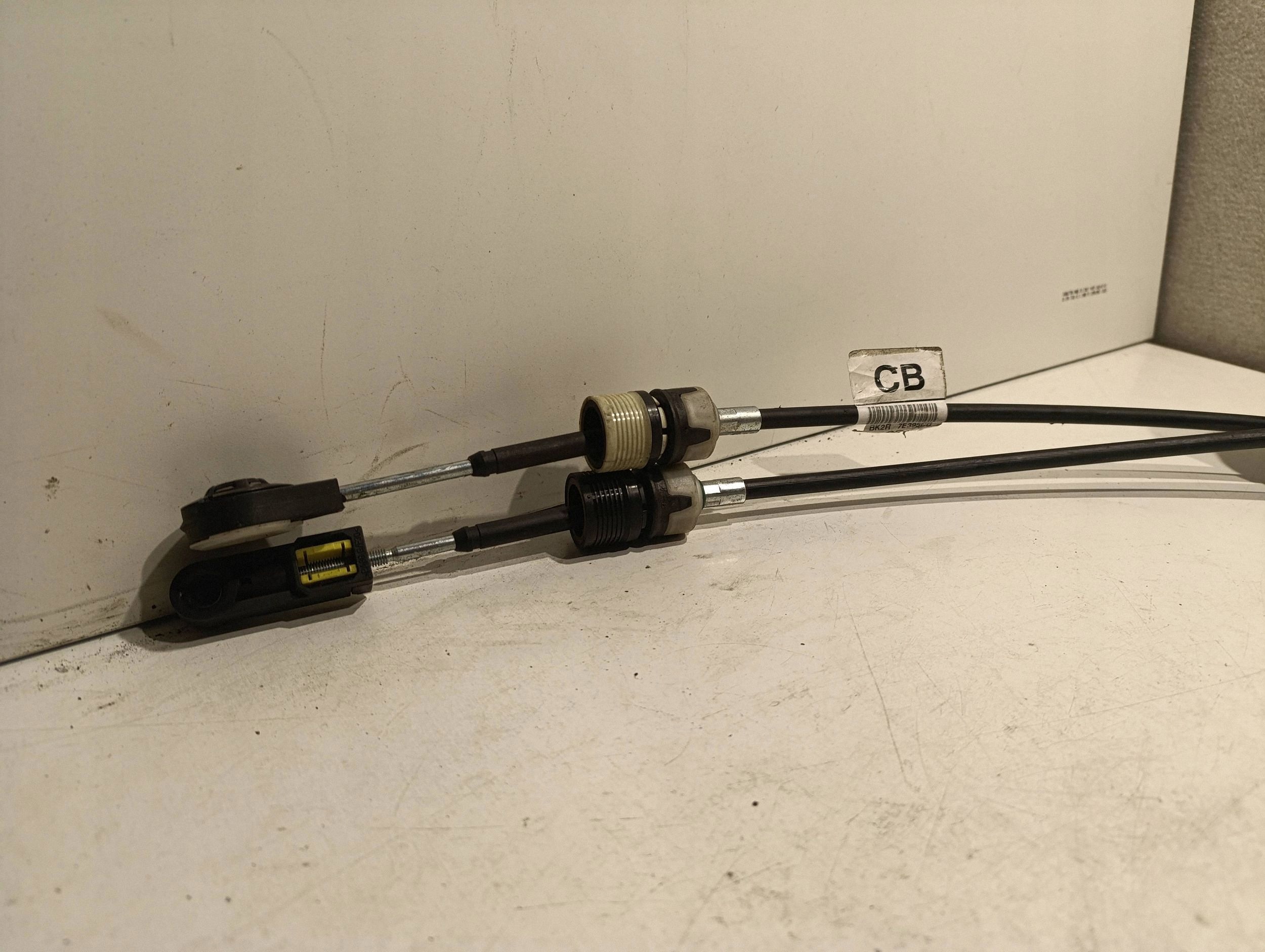 Ford OE BK2R-7E395-CB Vaihteenvaihtolinkki - Käytetty