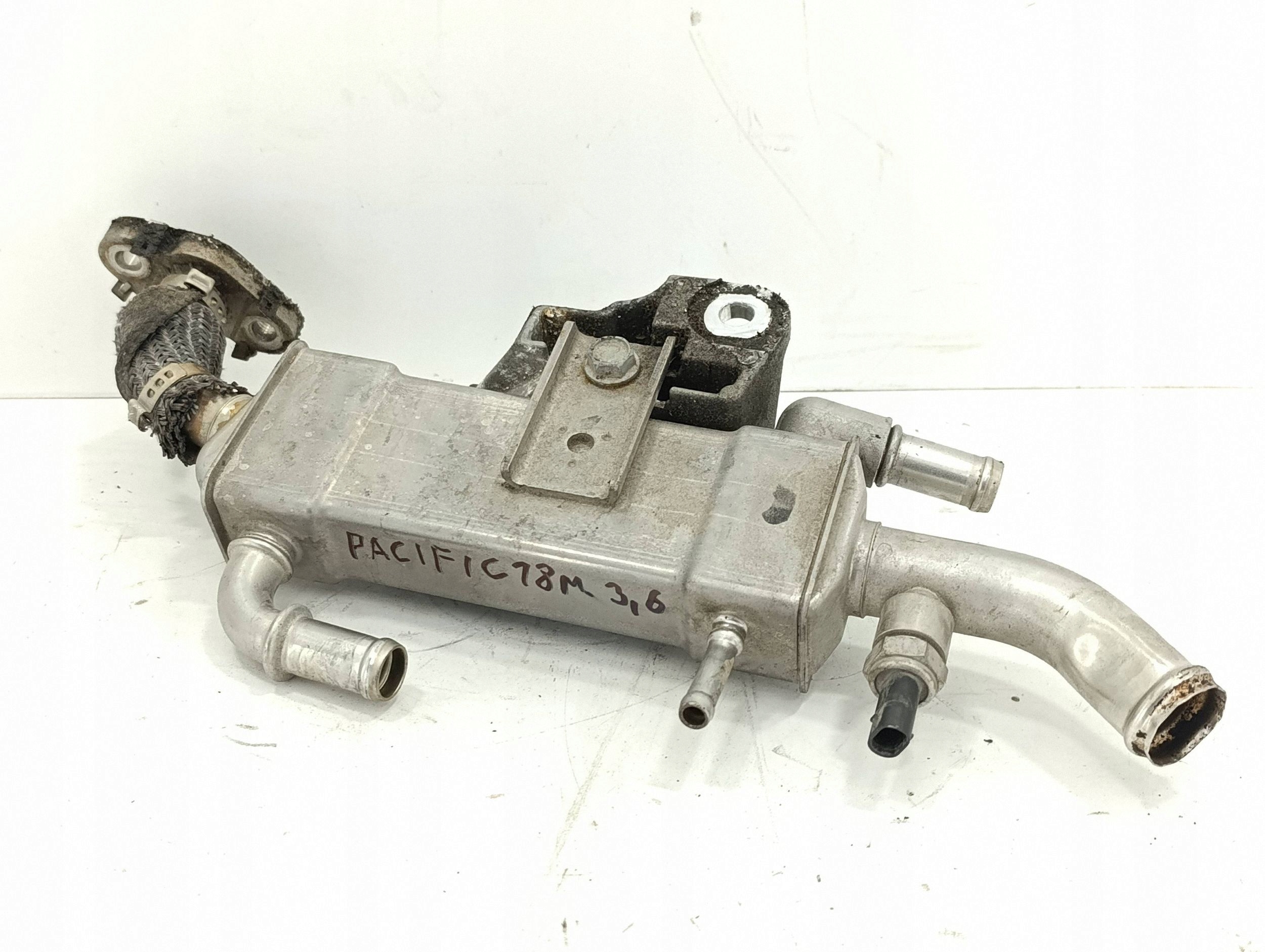 Refroidisseur EGR OEM 05281255AI Chrysler Pacifica image 2