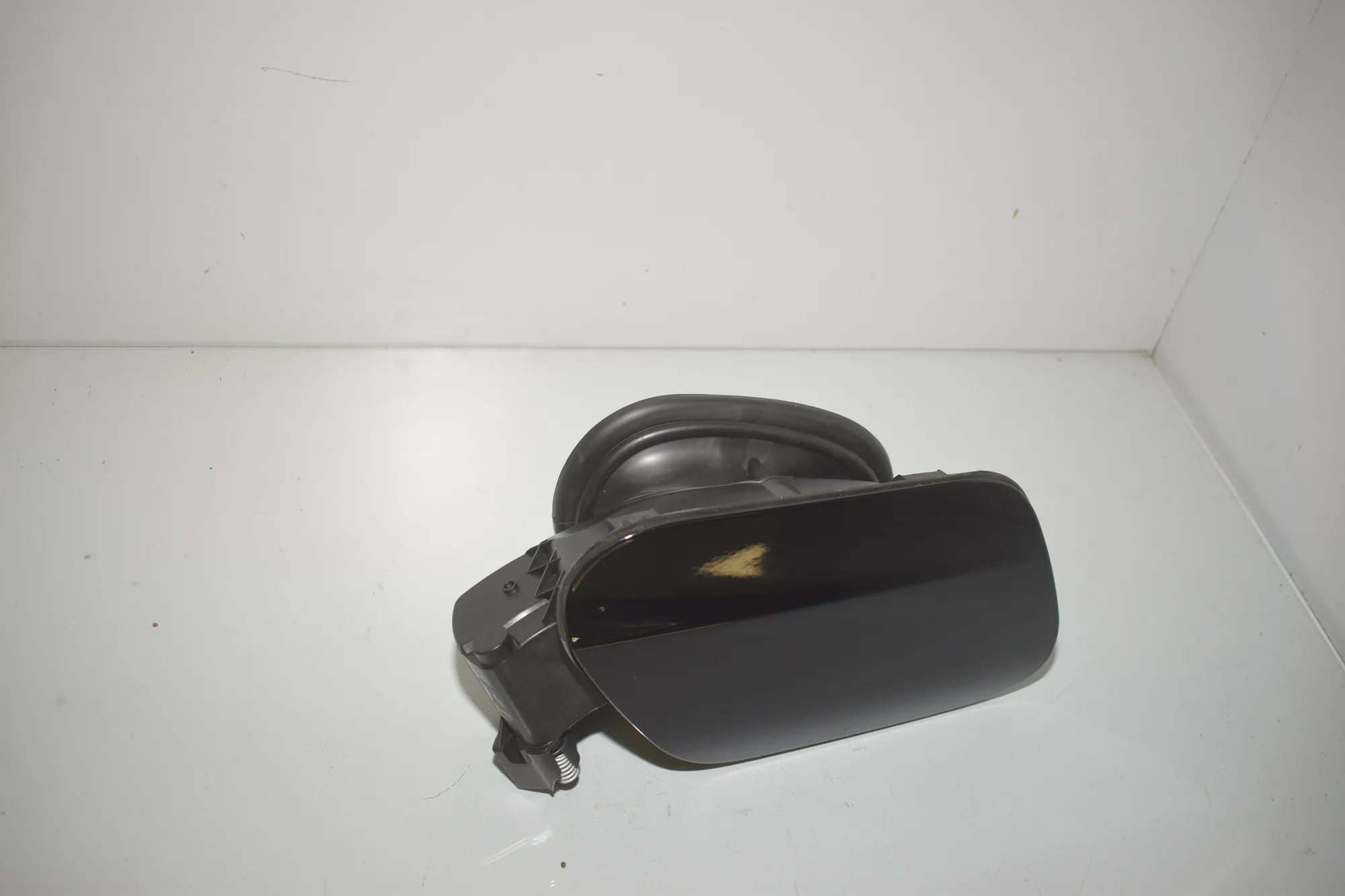 Polttoainesäiliön kansi OEM 51767454411 BMW F40 1.5L