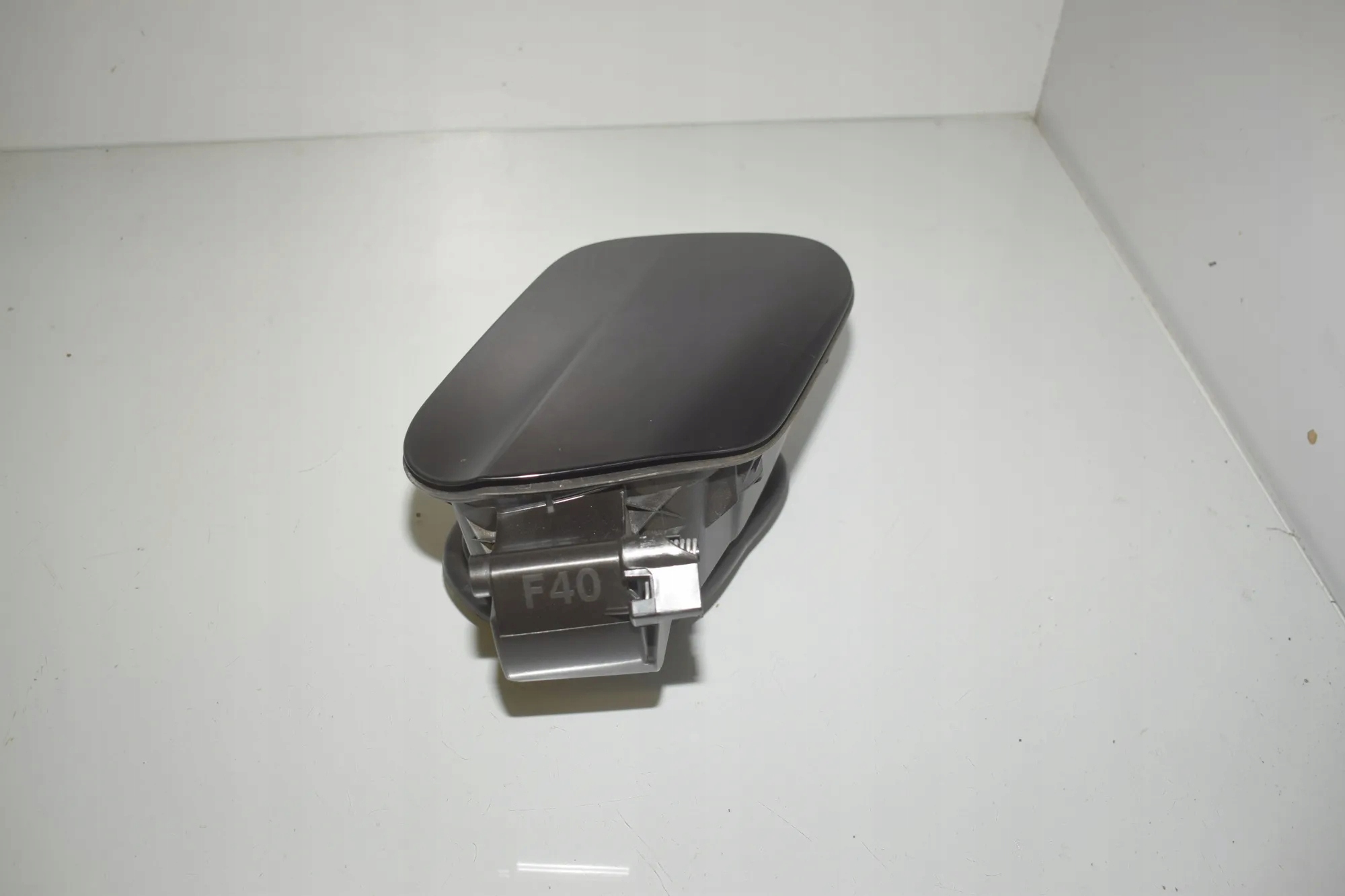 Kraftstofftankdeckel OEM 51767454411 für BMW F40 1.5L image 4