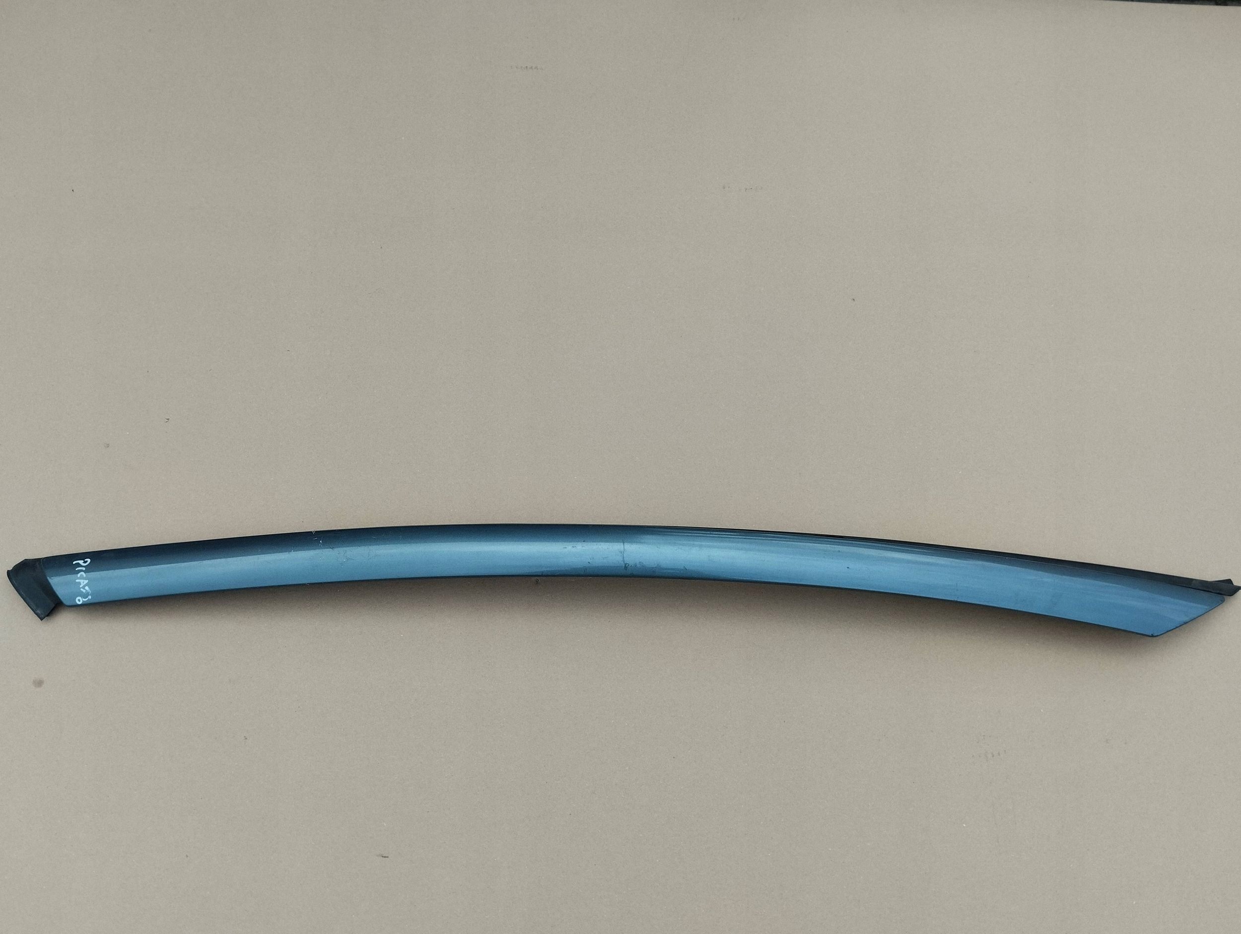 Linker Frontscheiben-Dichtung OEM 9654505577
