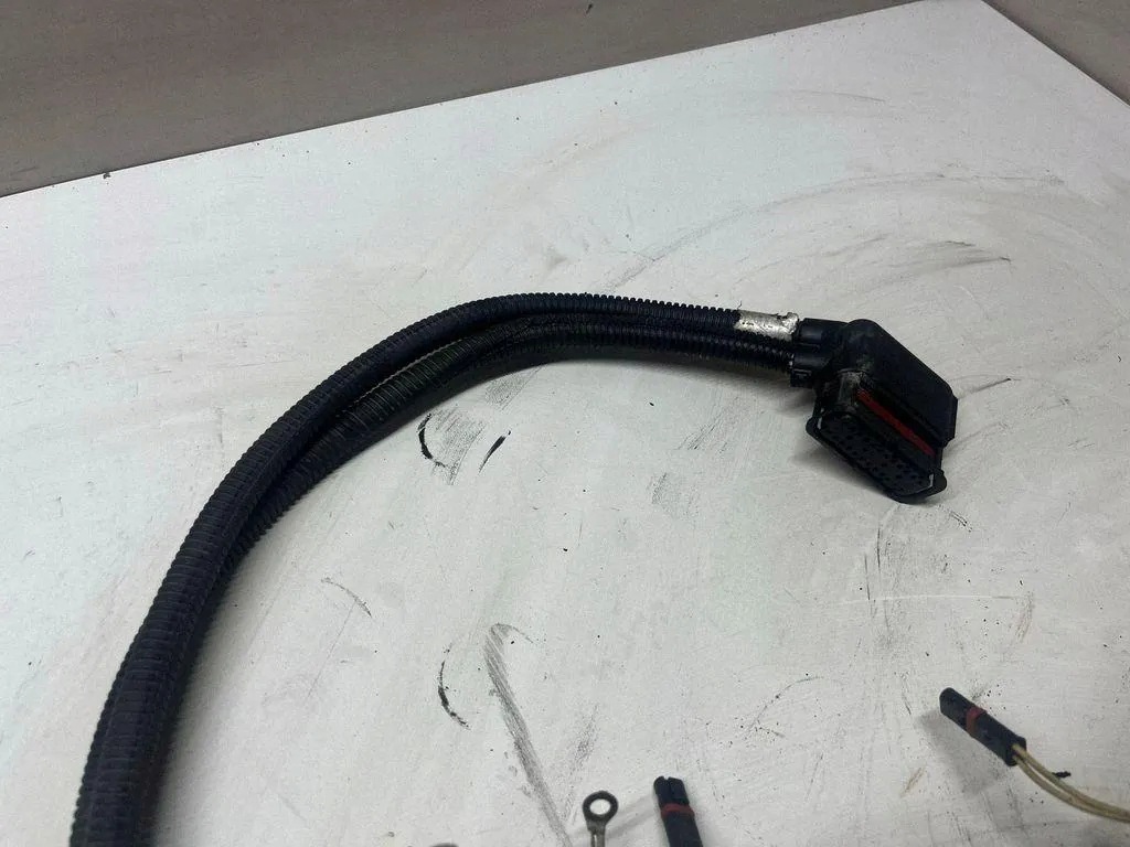 Líneas de inyector BMW 5 F10 OEM 7588180