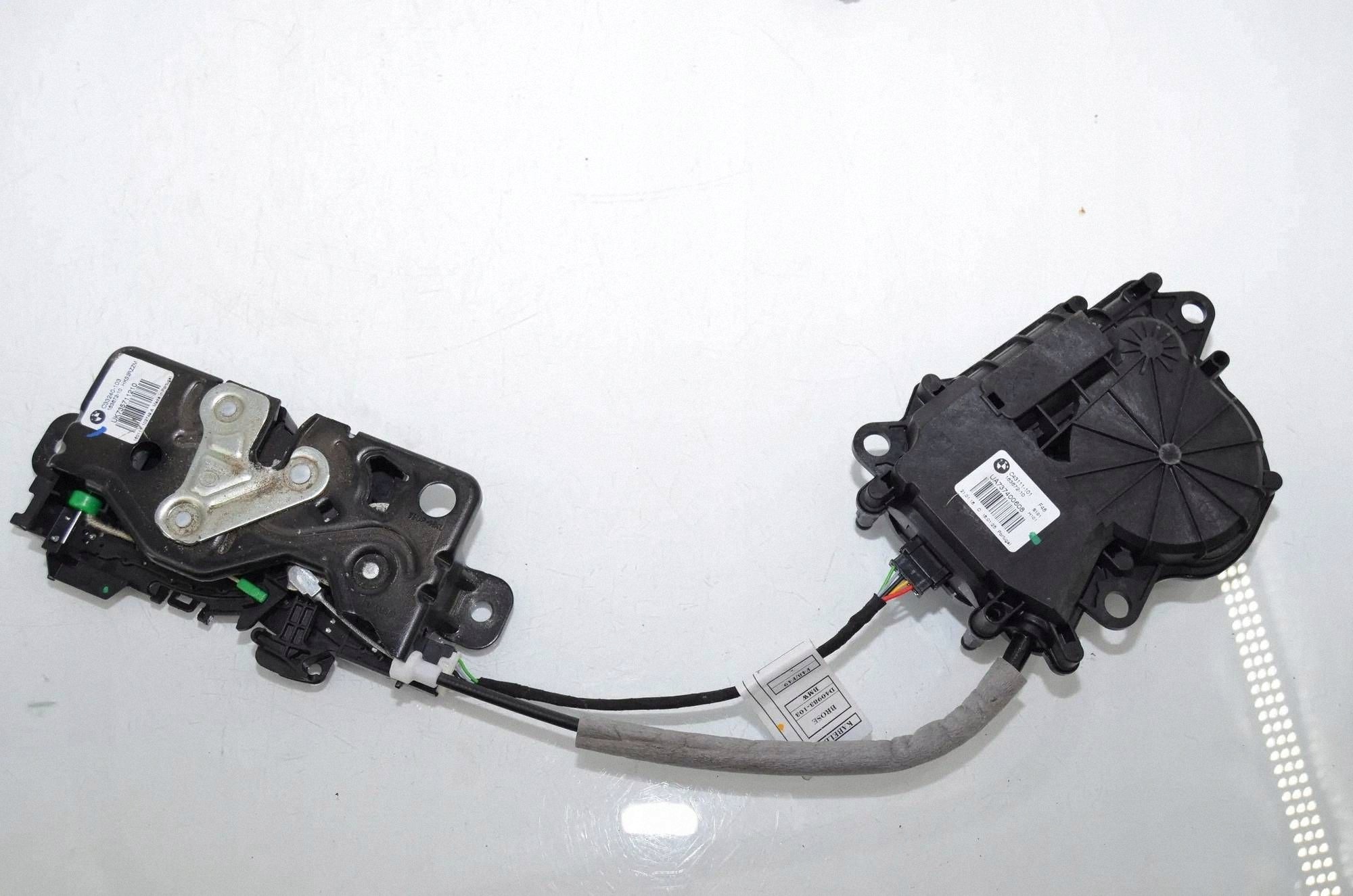 BMW OEM 61319275119 takaluukun avauskitti 5 Touringille