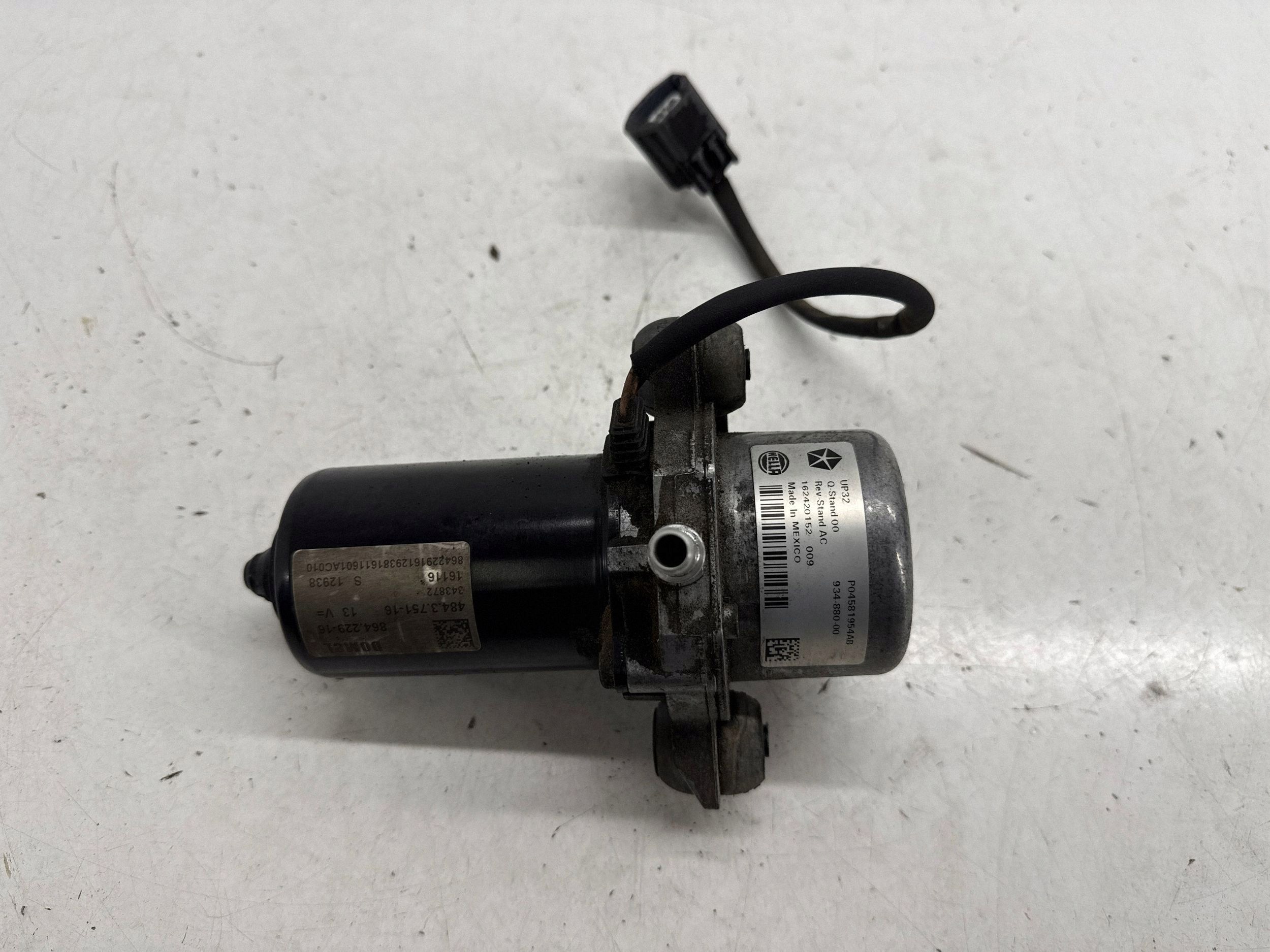 Pompe à vide OEM P04581954AB pour Jeep Grand Cherokee image 2