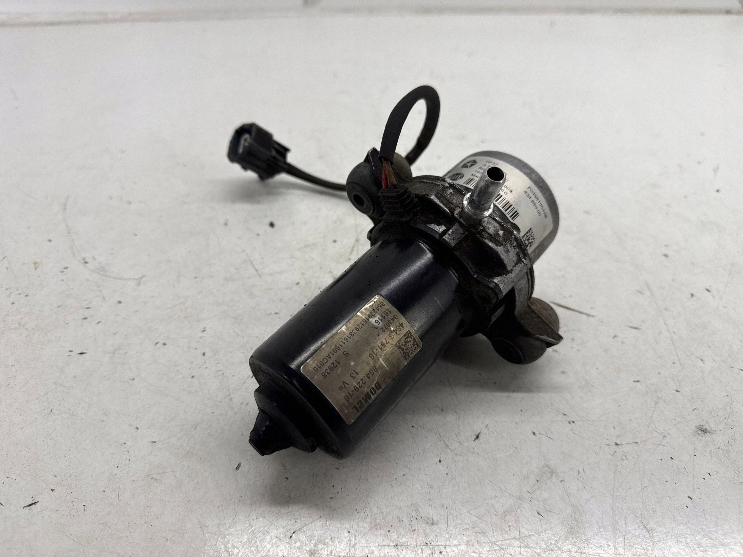 Tyhjiöpumppu OEM P04581954AB Jeep Grand Cherokee:lle