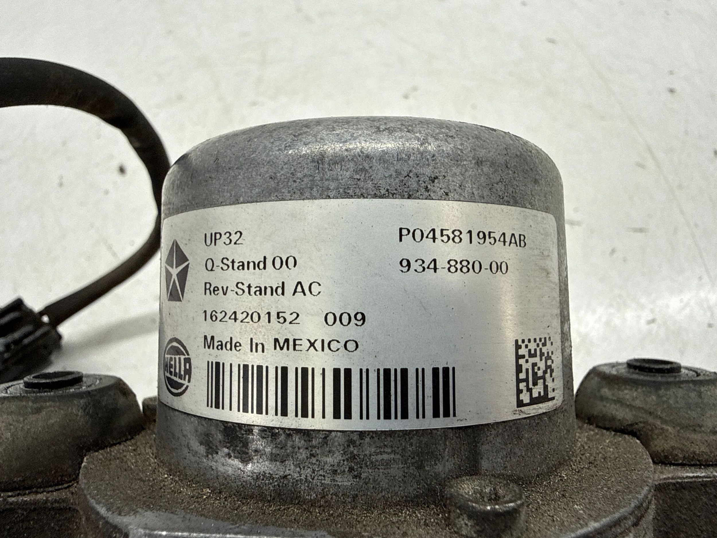 Pompe à vide OEM P04581954AB pour Jeep Grand Cherokee image 8