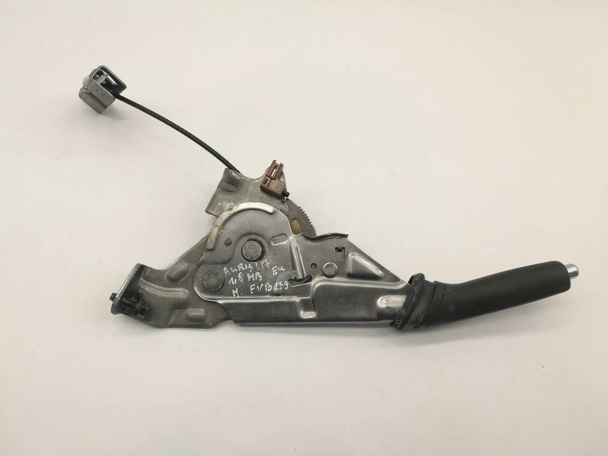 Käsimäntä OEM 11330317 Toyota Auris II:lle