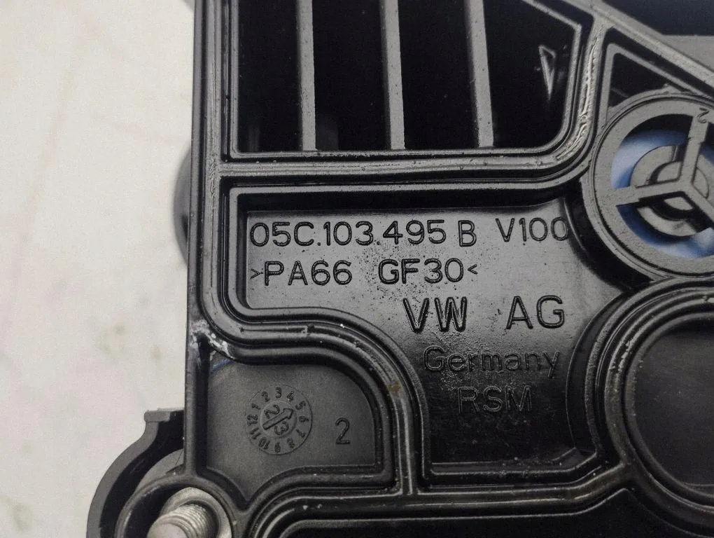 Audi OE Öleinfüllstutzen OEM 05C103495B - Gebraucht image 5
