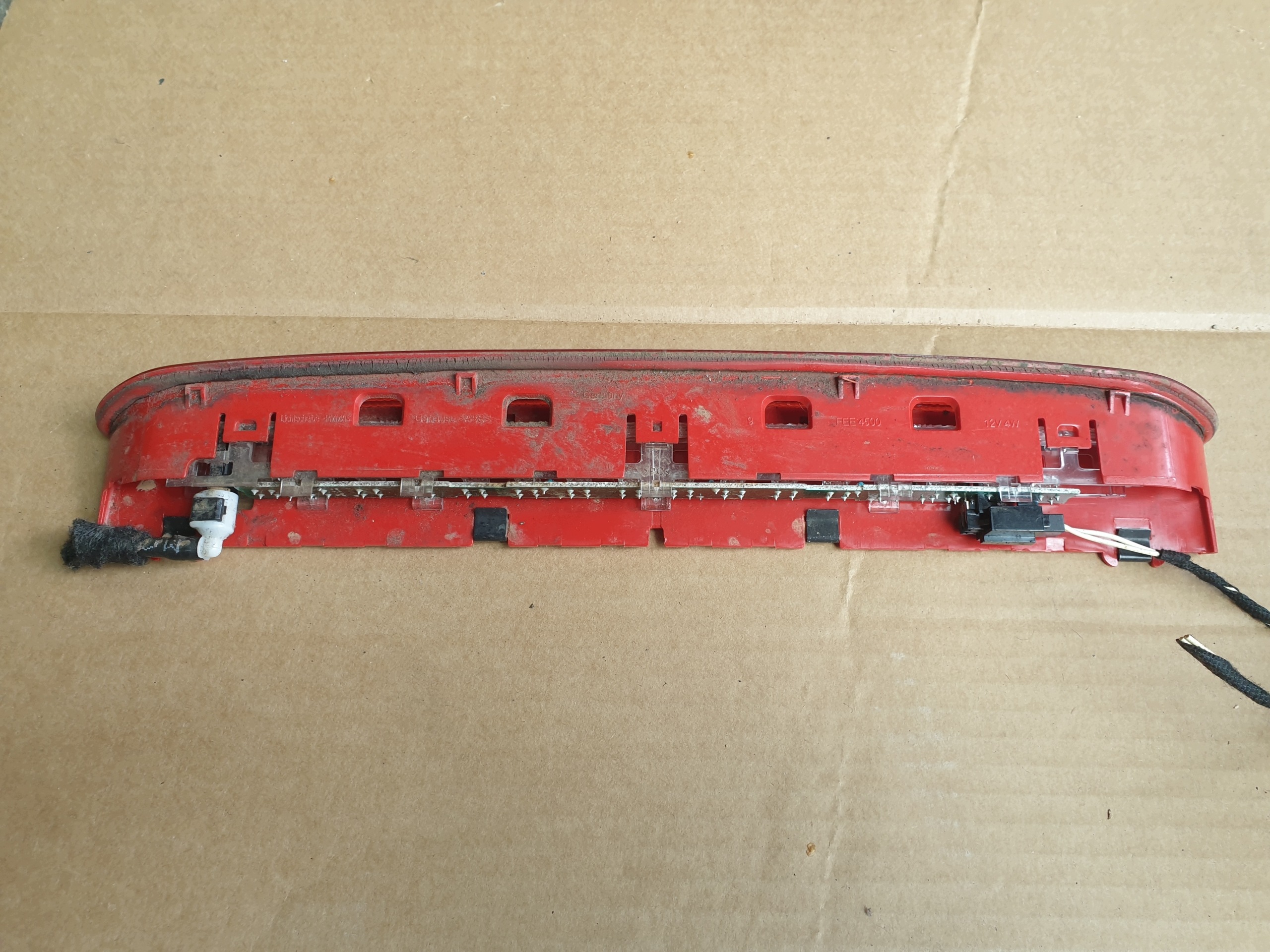 VW OEM 5K0945087C Bremsleuchte - Gebraucht, 2.0L Diesel 2011 image 3