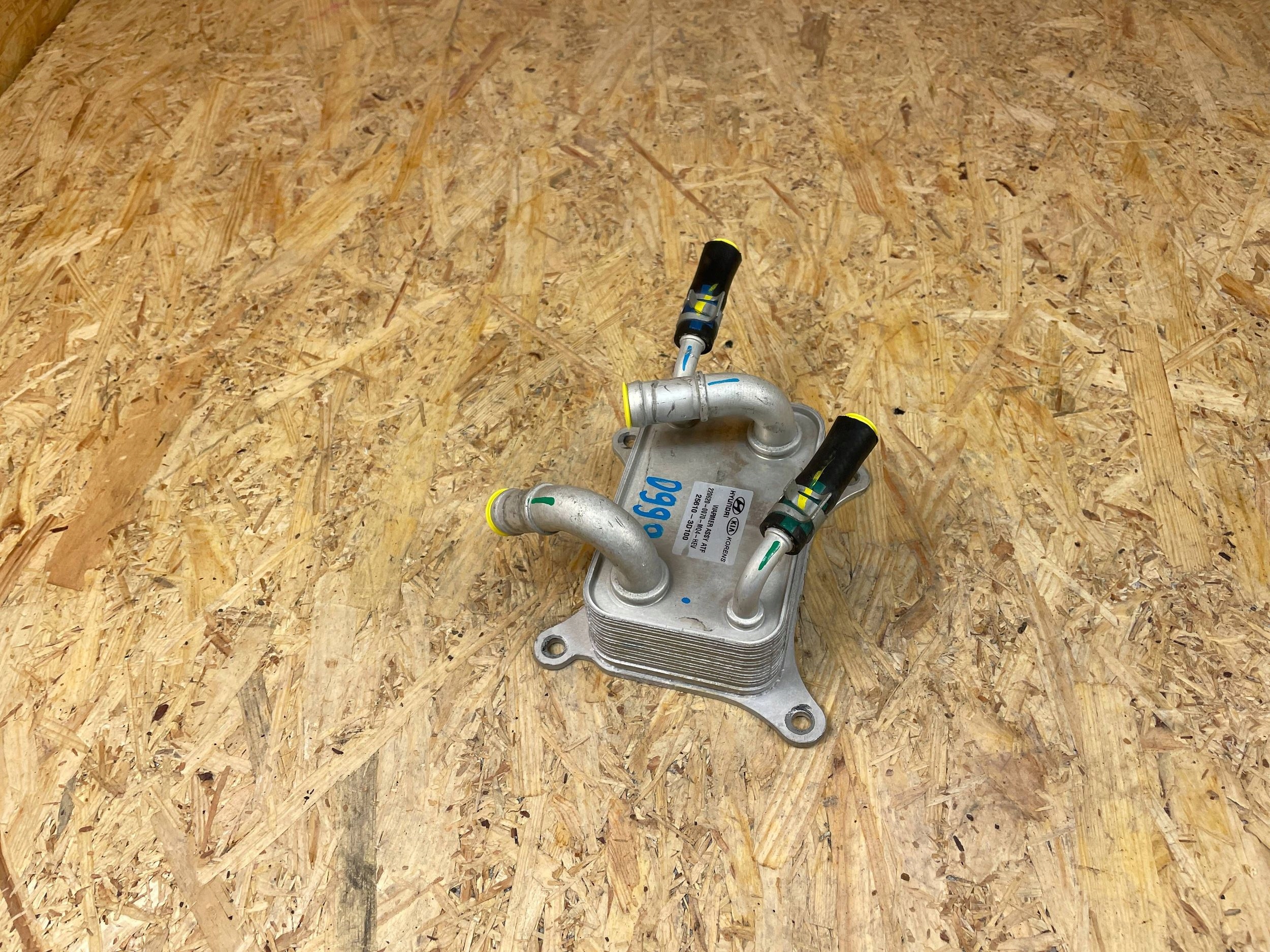 Käytetty öljynjäähdytin OEM 25610-3D100 Tucsonille