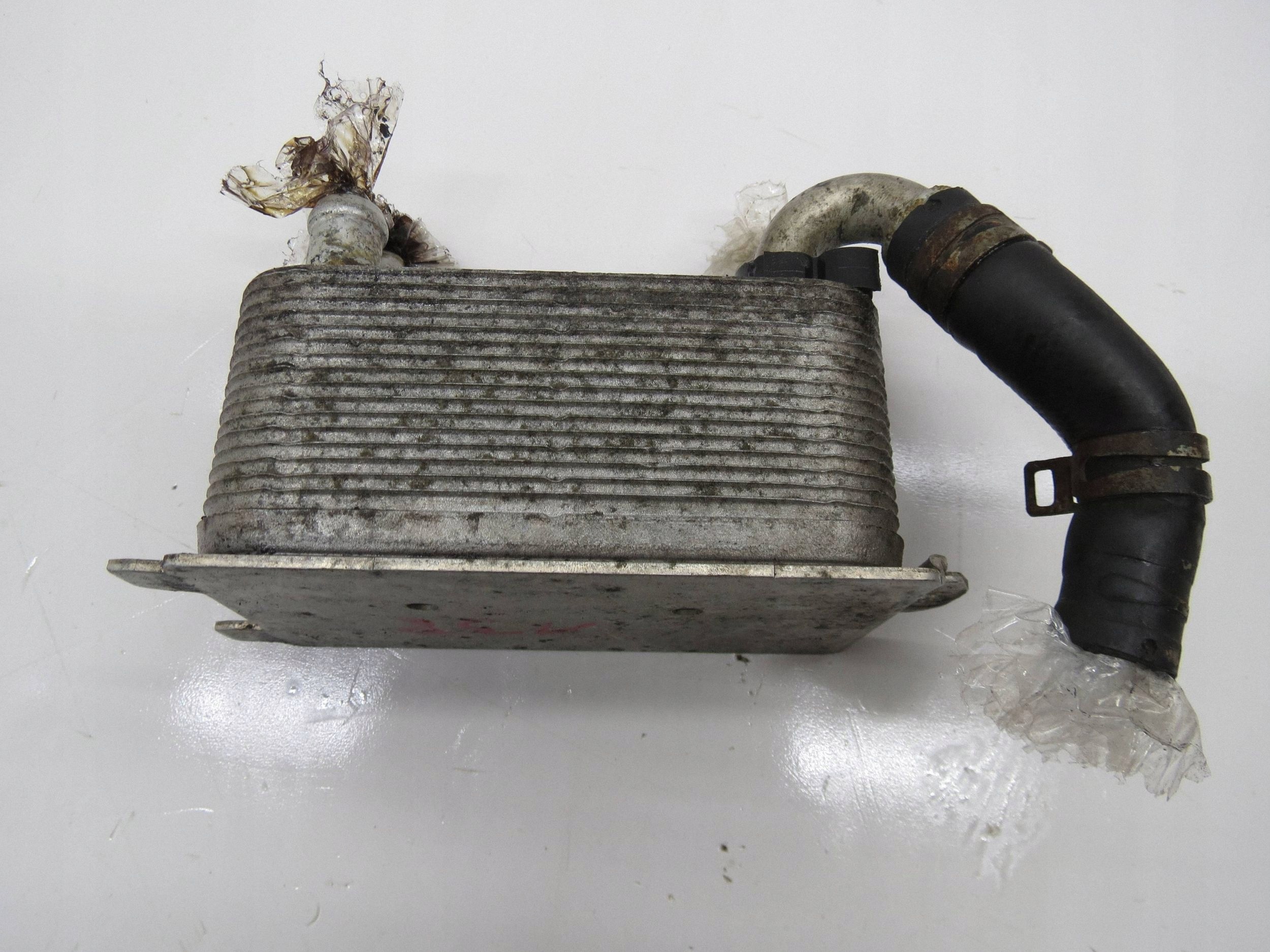 Arrefecedor óleo caixa Volvo S80 2008 OEM 6G917A095AD image 2