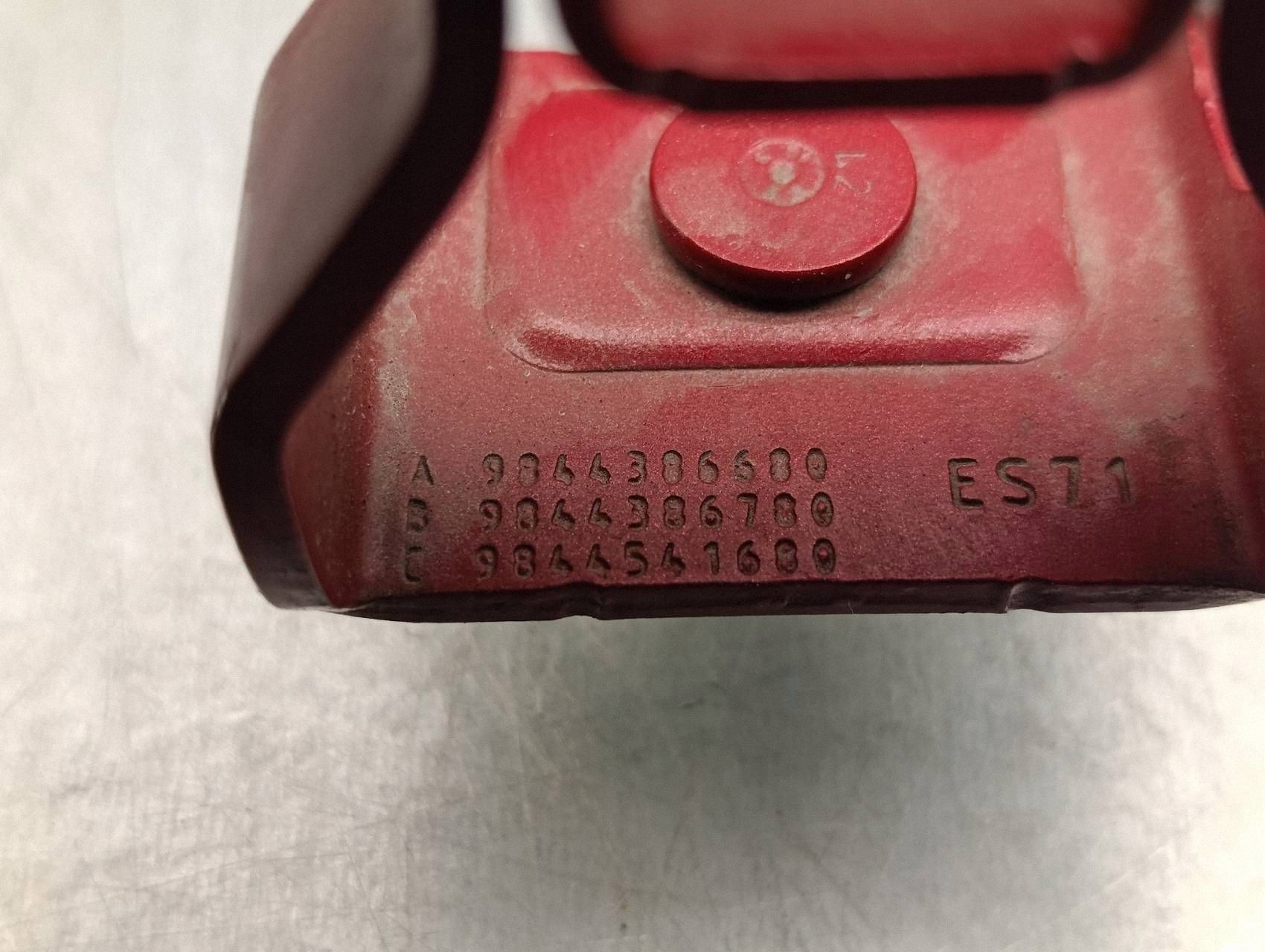 Vauxhall Mokka Heckklappenscharnier OEM 9844386680 image 5