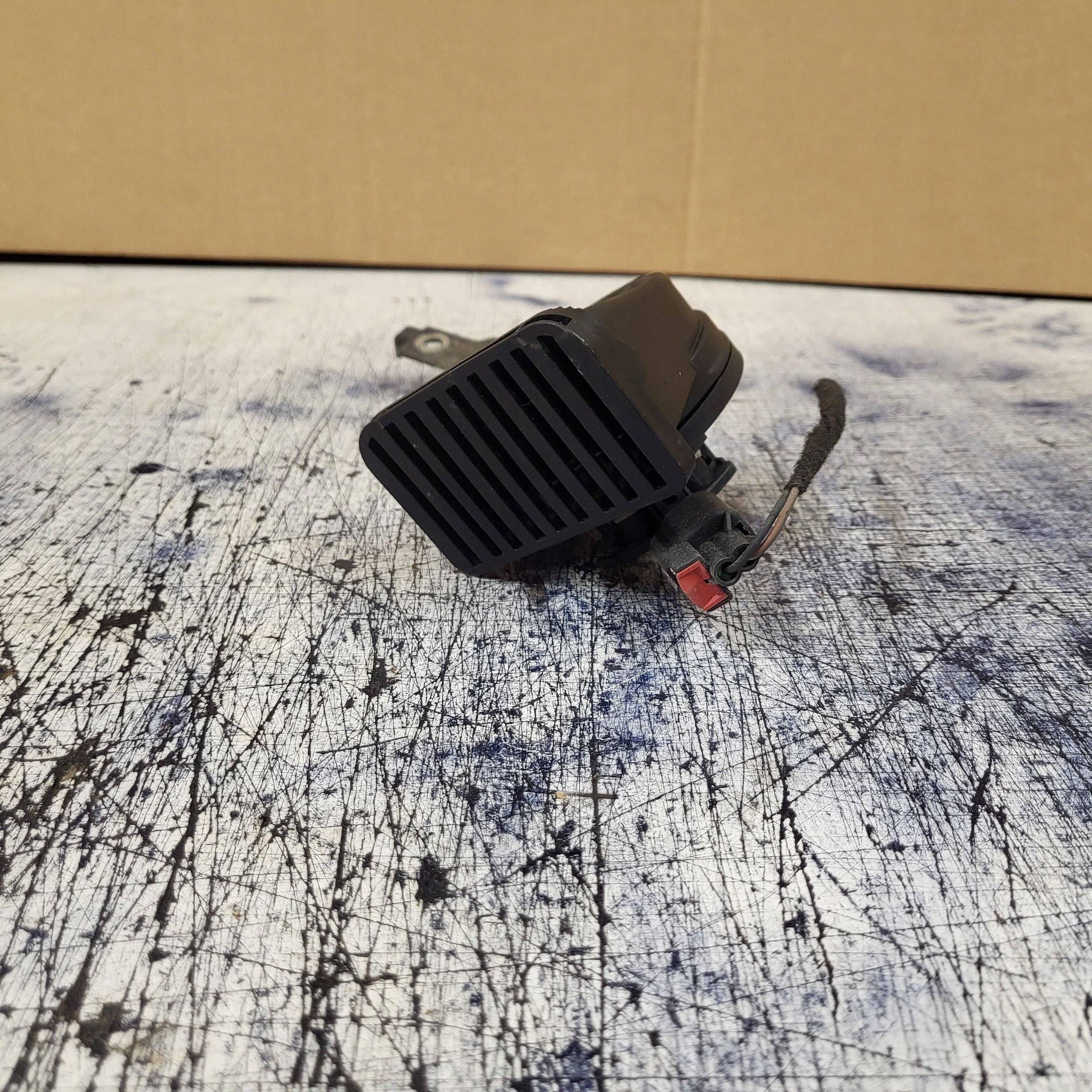 Klaxon Chrysler OEM A046522 pour 300 C (LX) 2008 image 3