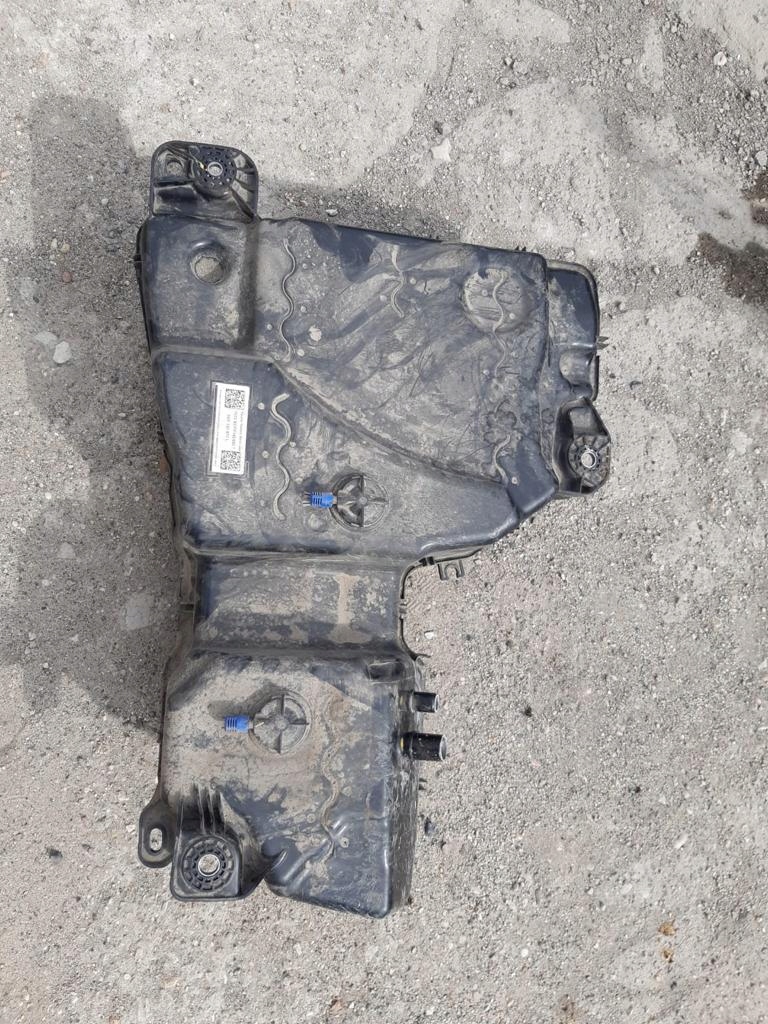 Audi Q3 AdBlue-tank OEM 5QF131877L - Gebruikt