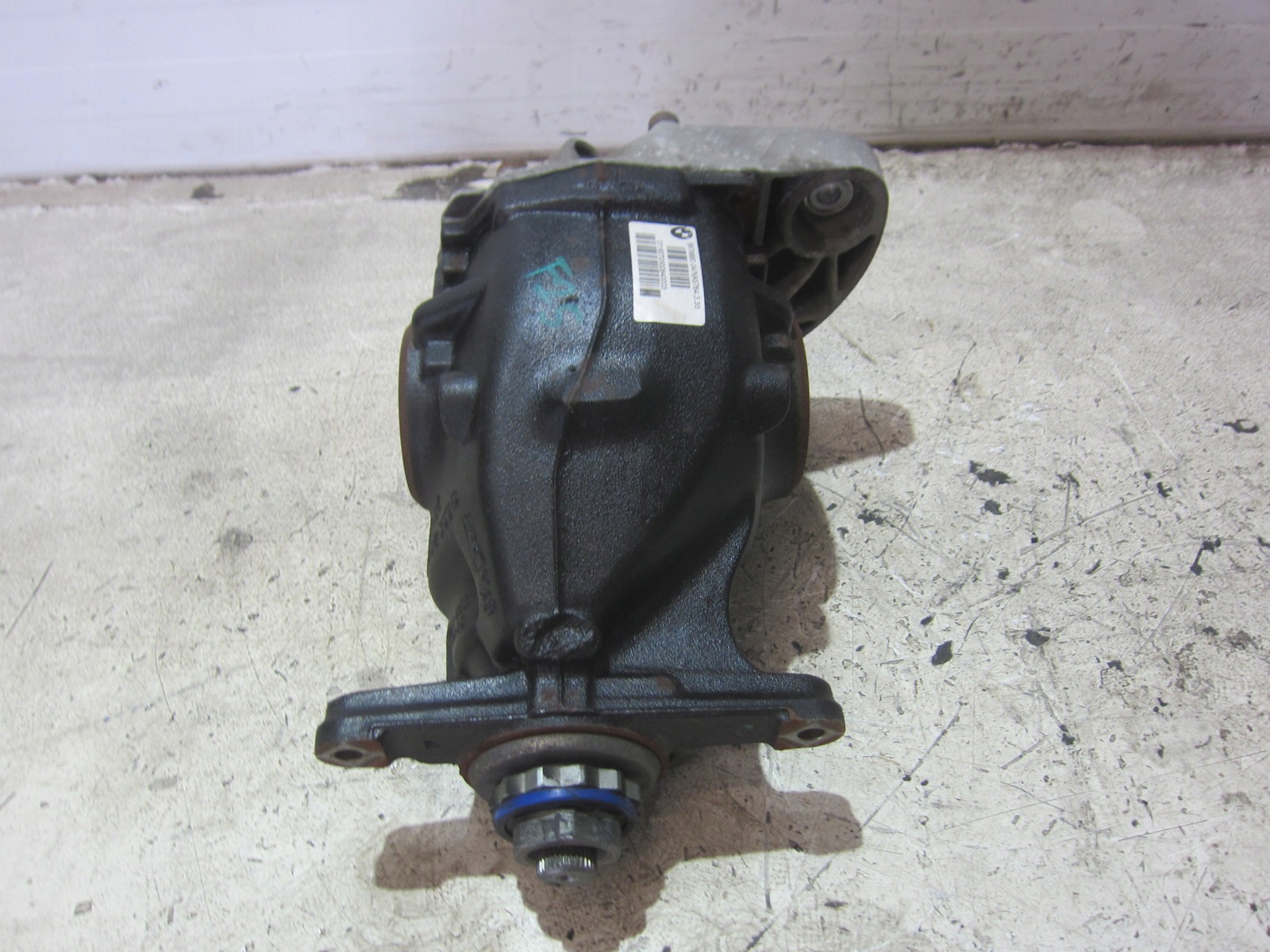 BMW Taka-akselin Differenssali 3.38 OEM 33107636994 Käytetty