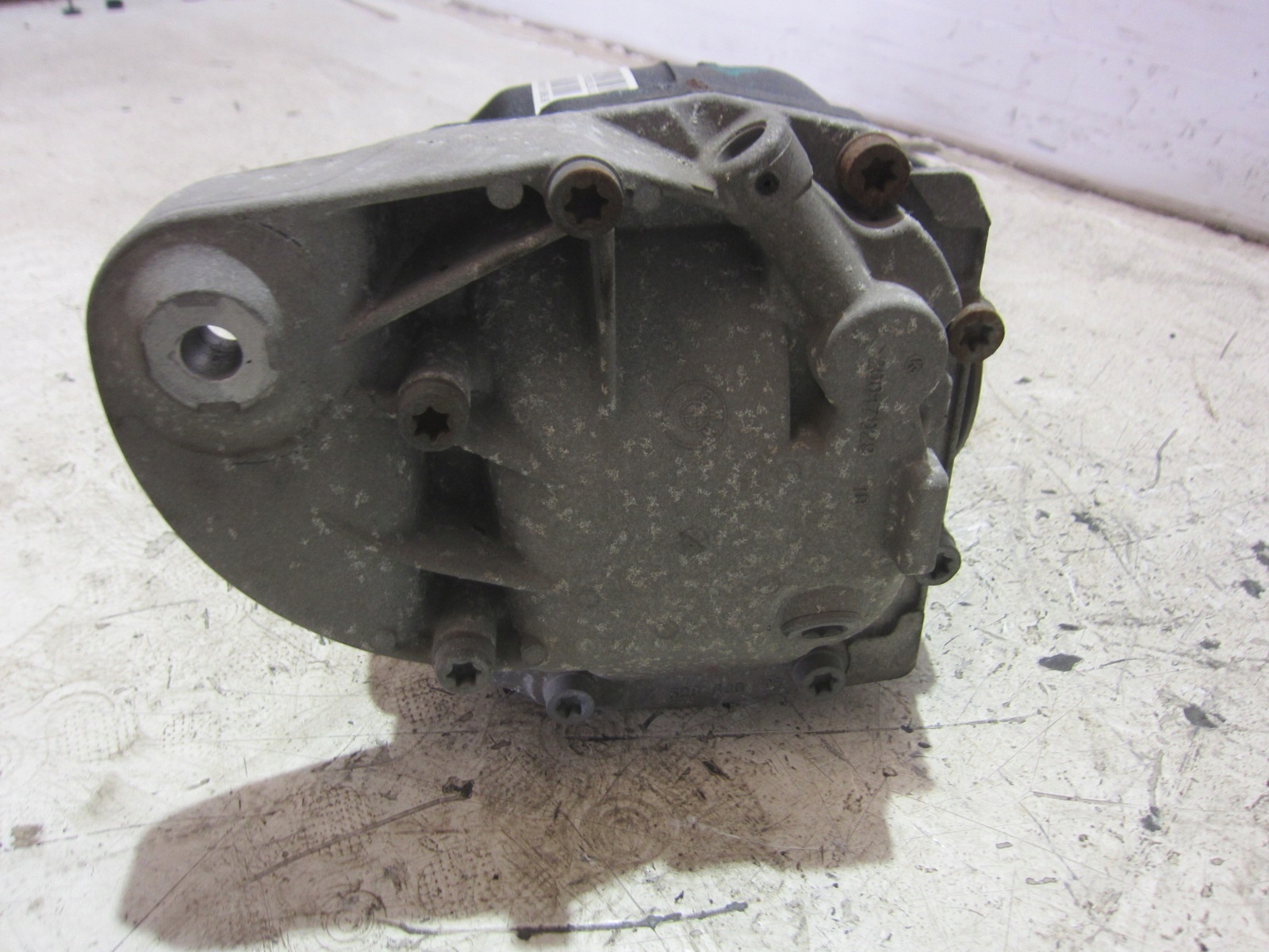 BMW Bakaxel Differential 3.38 OEM 33107636994 Begagnad image 7