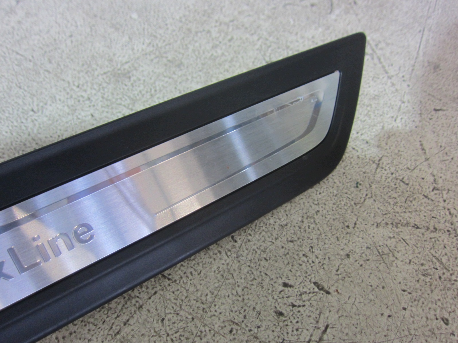BMW X3 F25 X-Line Kynnyssuojasarja OEM 7354251 image 4