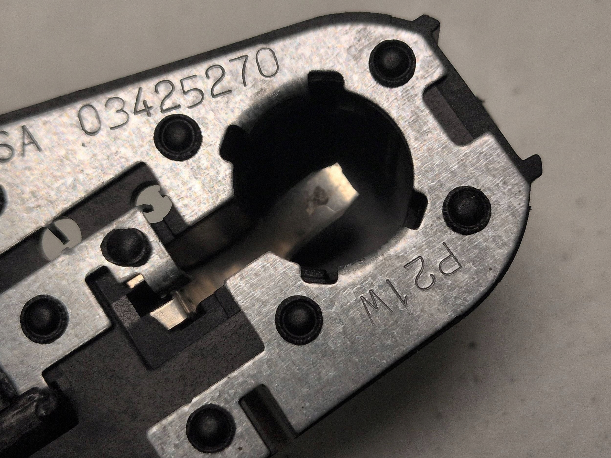 Birnenmontageplatte OEM 03425530 für BMW X1 E84