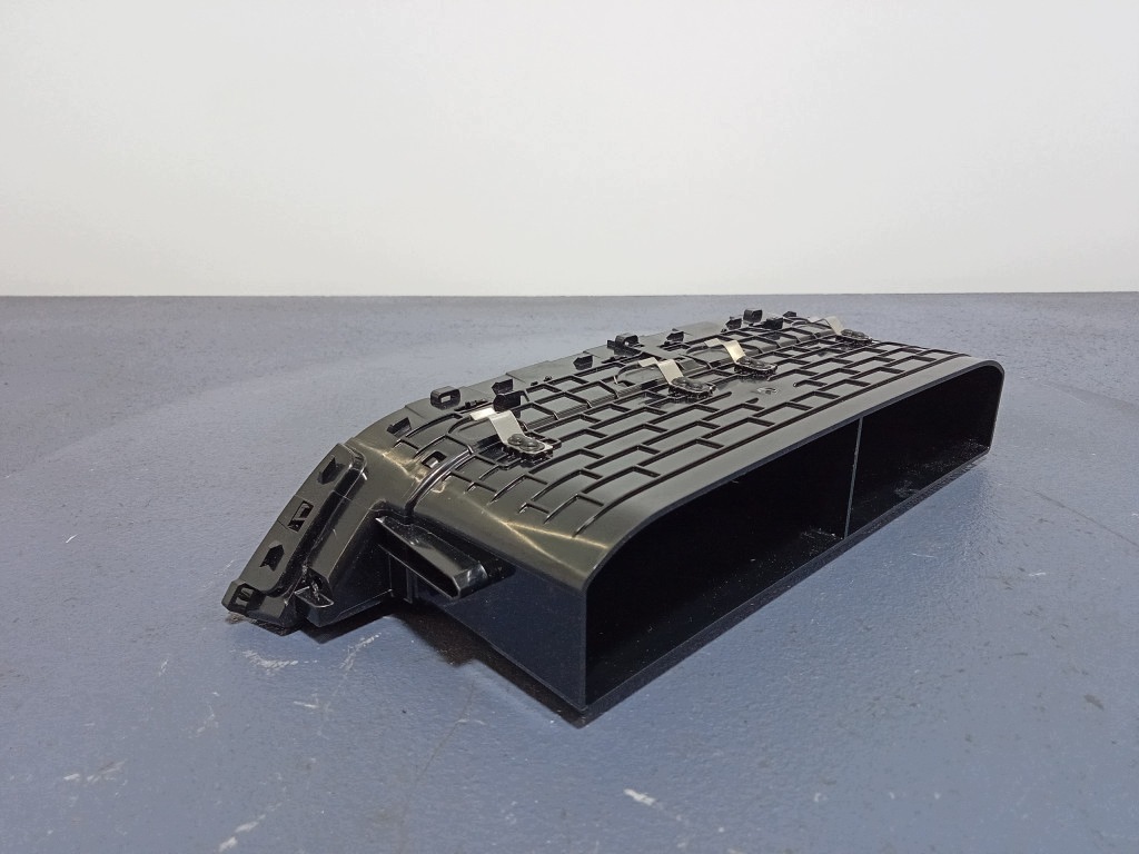 Keskus kojelaudan tuuletusritilä OEM 5E3820951F