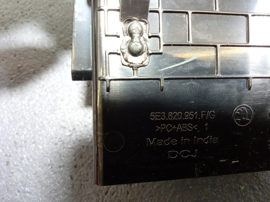 Mittlere Armaturenbrett-Lüftungsgitter OEM 5E3820951F image 5