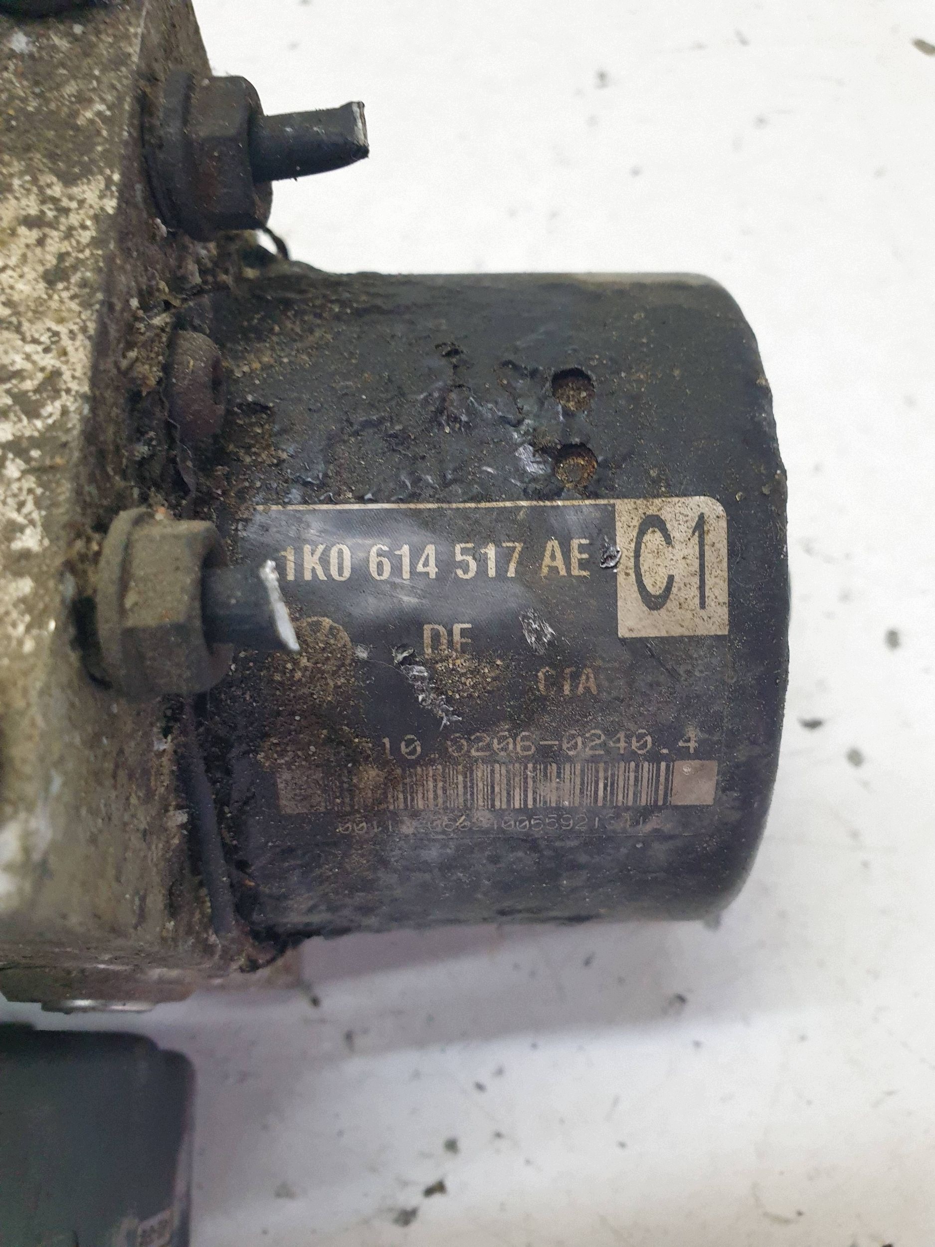 Pompe ABS OEM 1K0907379AC pour VW Golf V 2007 image 3