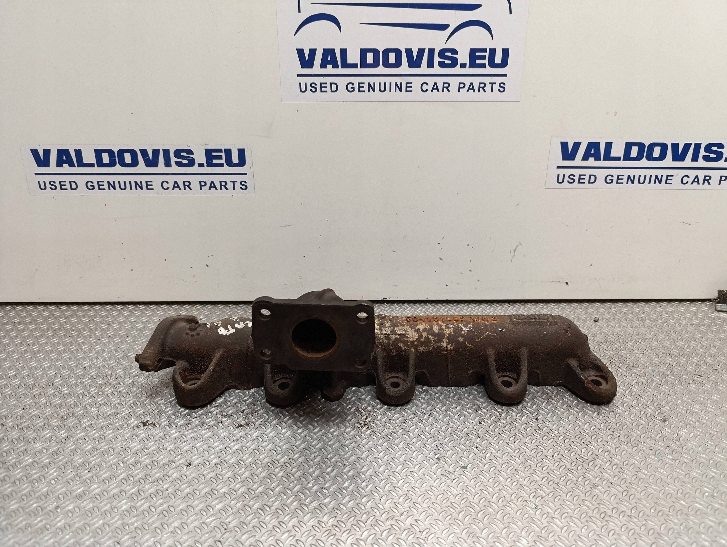 Iveco OE Pakoputken keräin OEM 504151009 - Käytetty