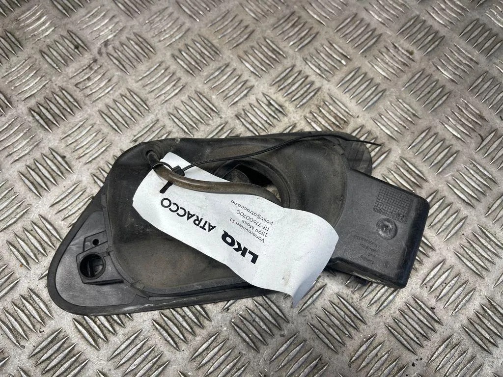OEM 5G0809999A Tankklappe für VW Golf VII - Gebraucht image 4