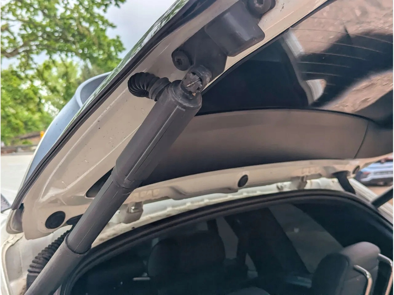 Actuador izquierdo maletero OEM 7332695 para BMW X5 E70 image 3