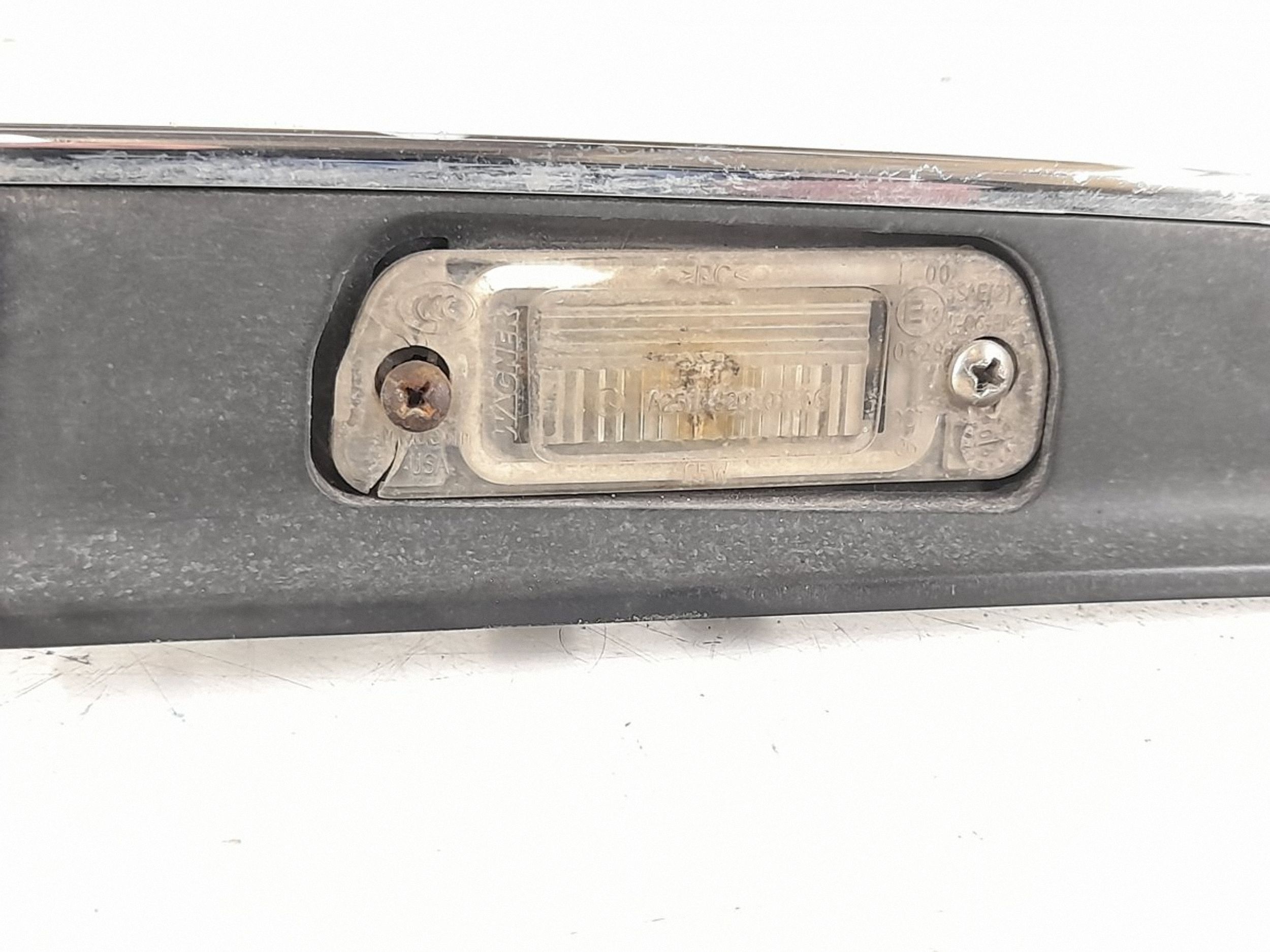 Registreringsskyltsbelysning OEM A1647400893 Mercedes M W164 image 3