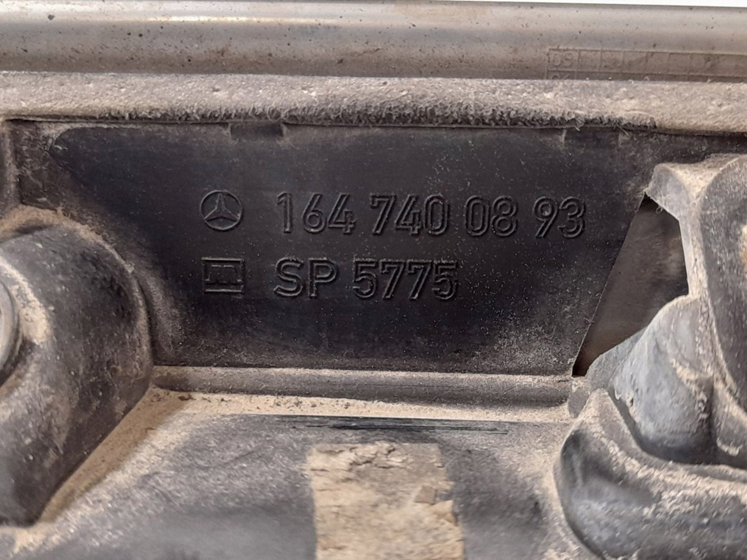 Registreringsskyltsbelysning OEM A1647400893 Mercedes M W164 image 7