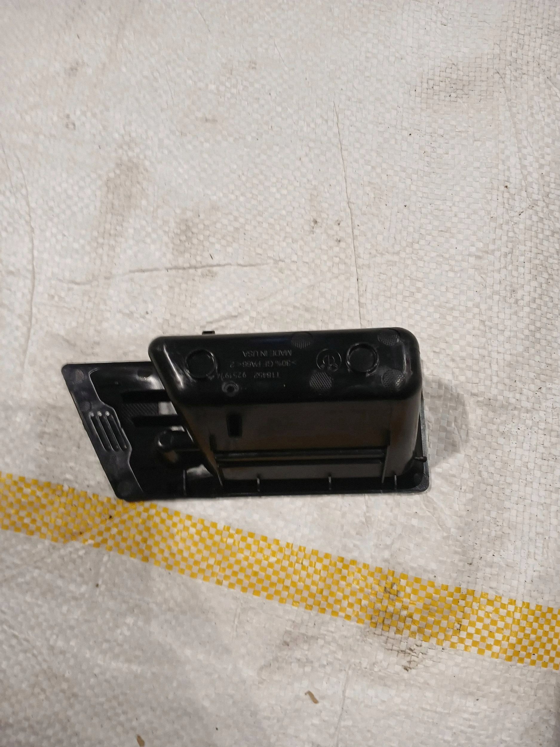 BMW X6 Tuhkakuppi OEM 9251974 - Käytetty kunto