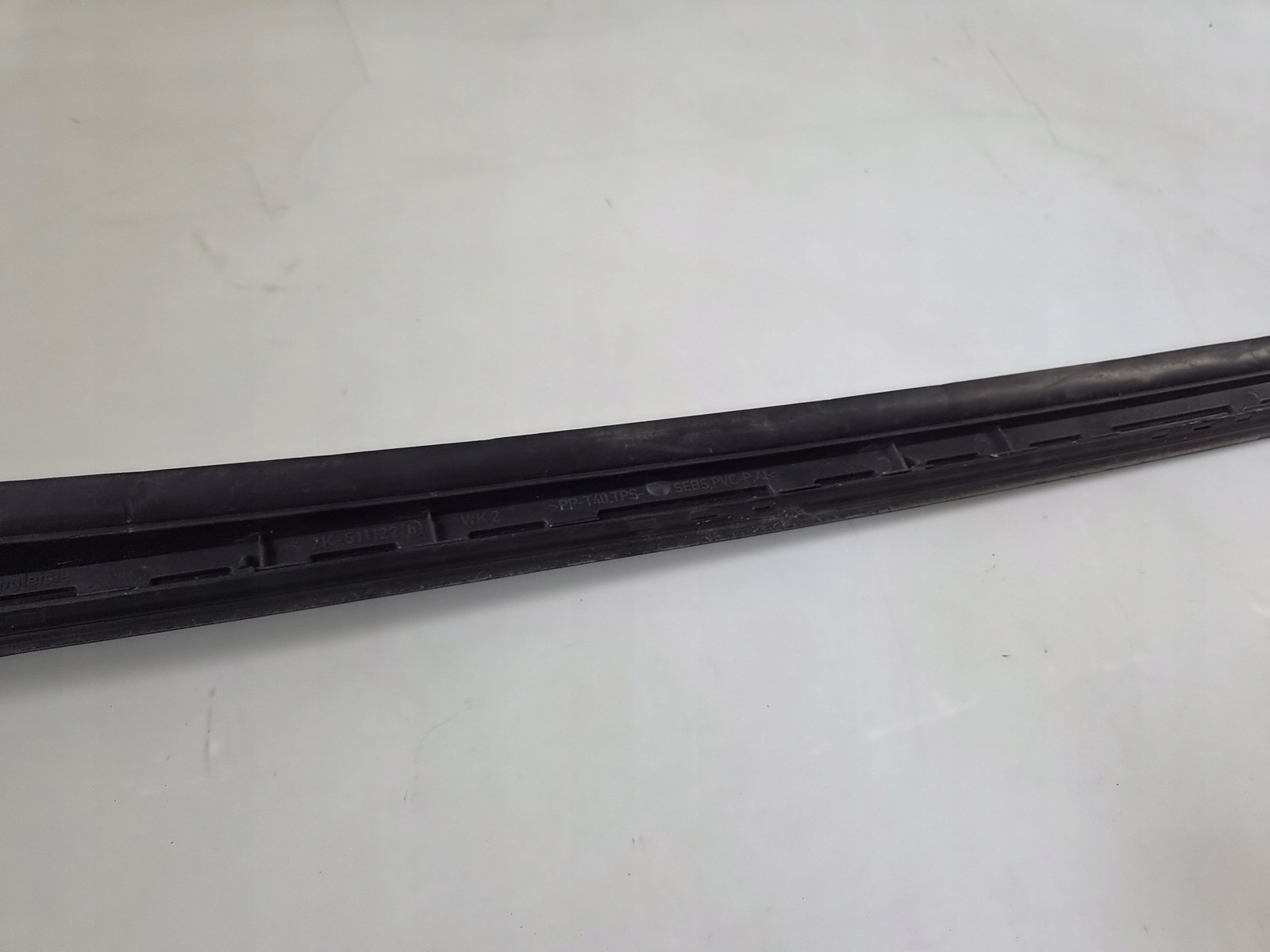 Rechte Windschutzscheibenleiste OEM A2536906000 Mercedes image 4