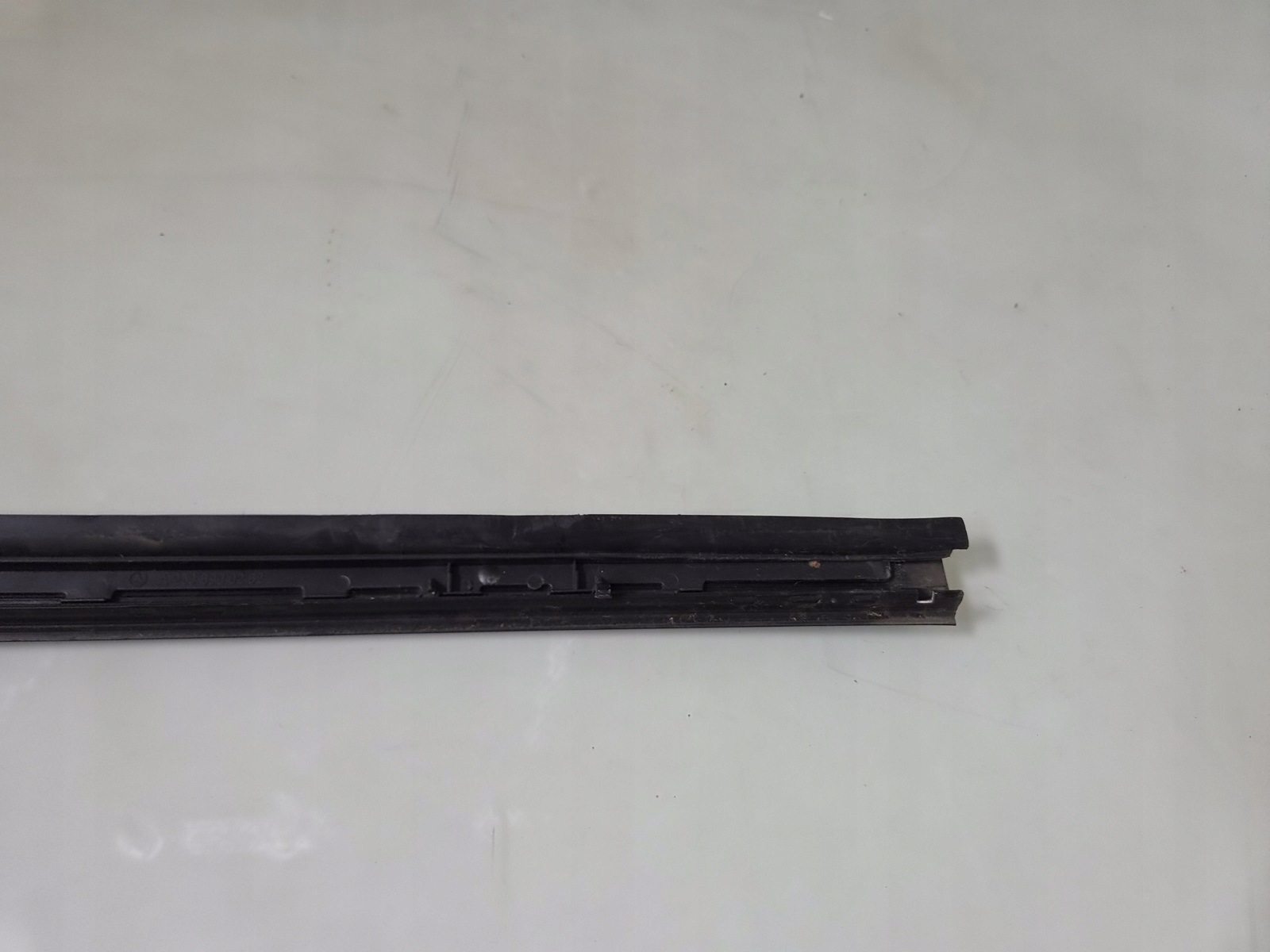 Rechte Windschutzscheibenleiste OEM A2536906000 Mercedes image 5
