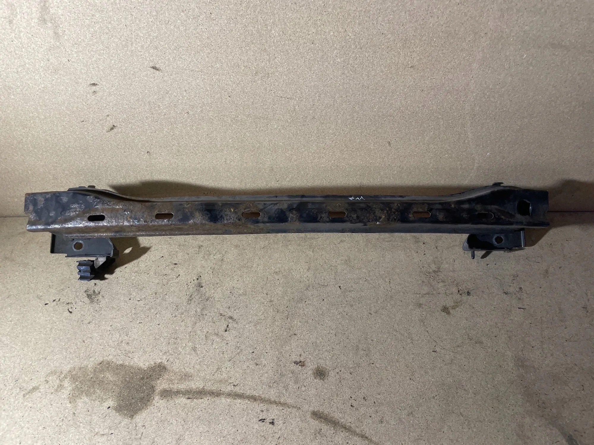 Viga parachoques trasera OEM 7184769 BMW 5 F10 image 2