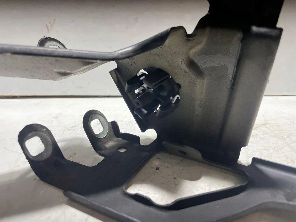 Support d'aile avant gauche OEM 7183752 pour BMW 5 image 3
