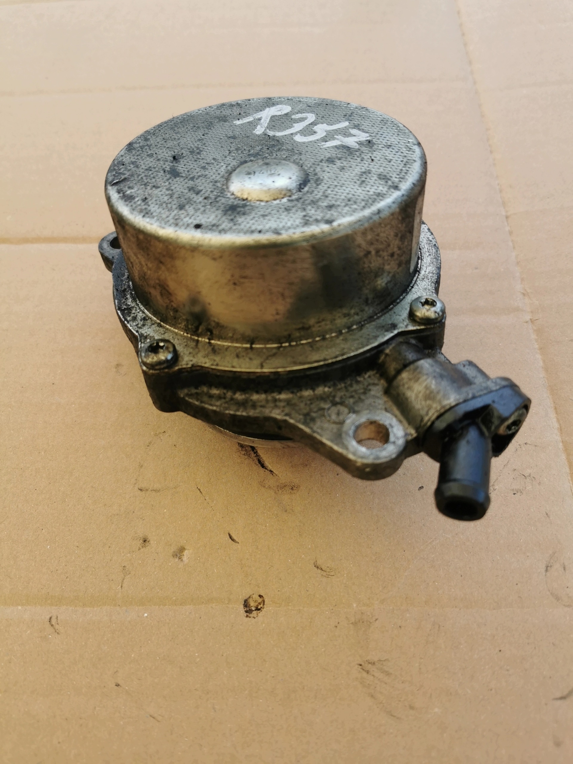 Tyhjiöpumppu OEM 7281760200 BMW 3 E46 3.0L Dieselille