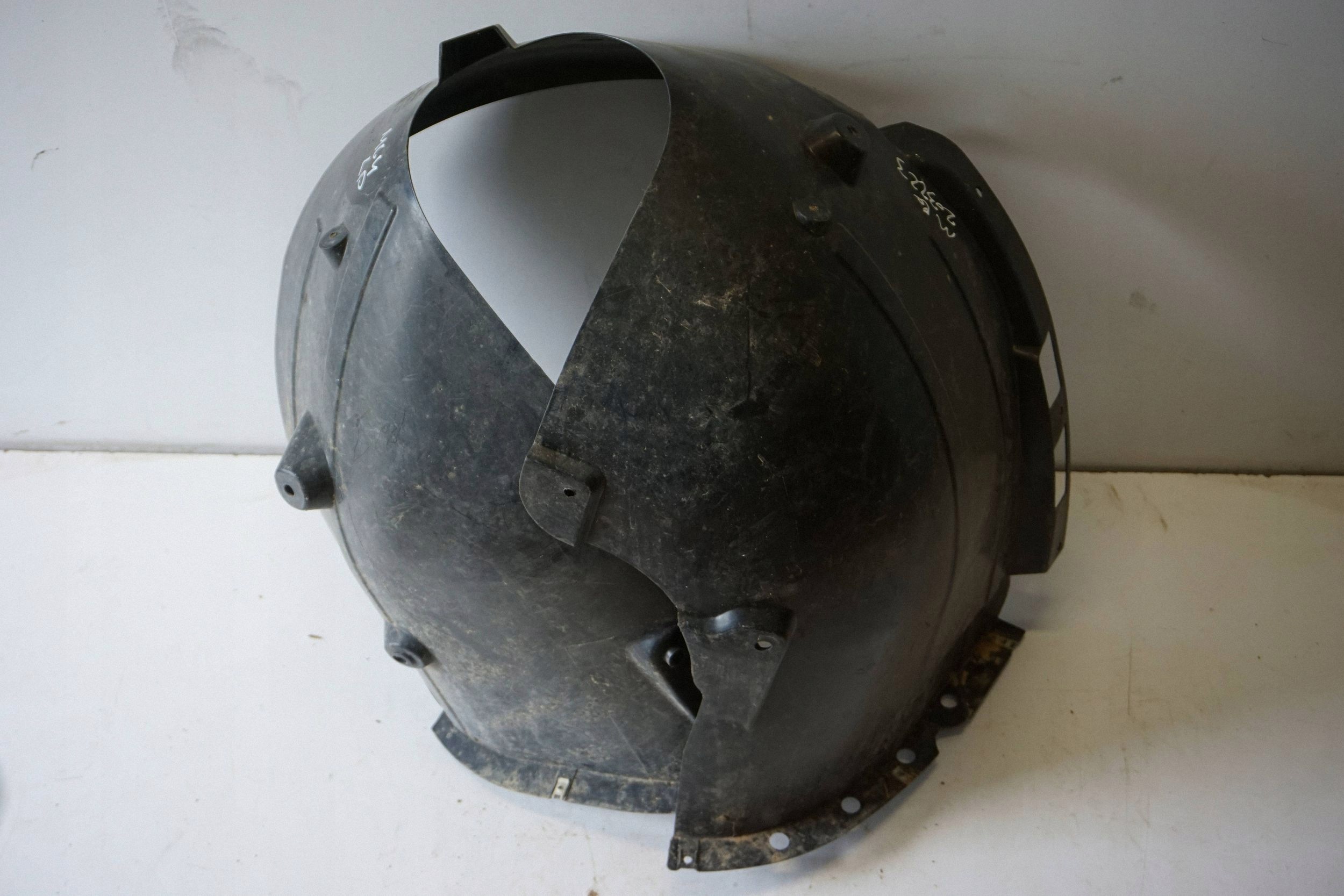 Para-lamas dianteiro esquerdo MG4 Trophy 2024 OEM 11371960 image 2