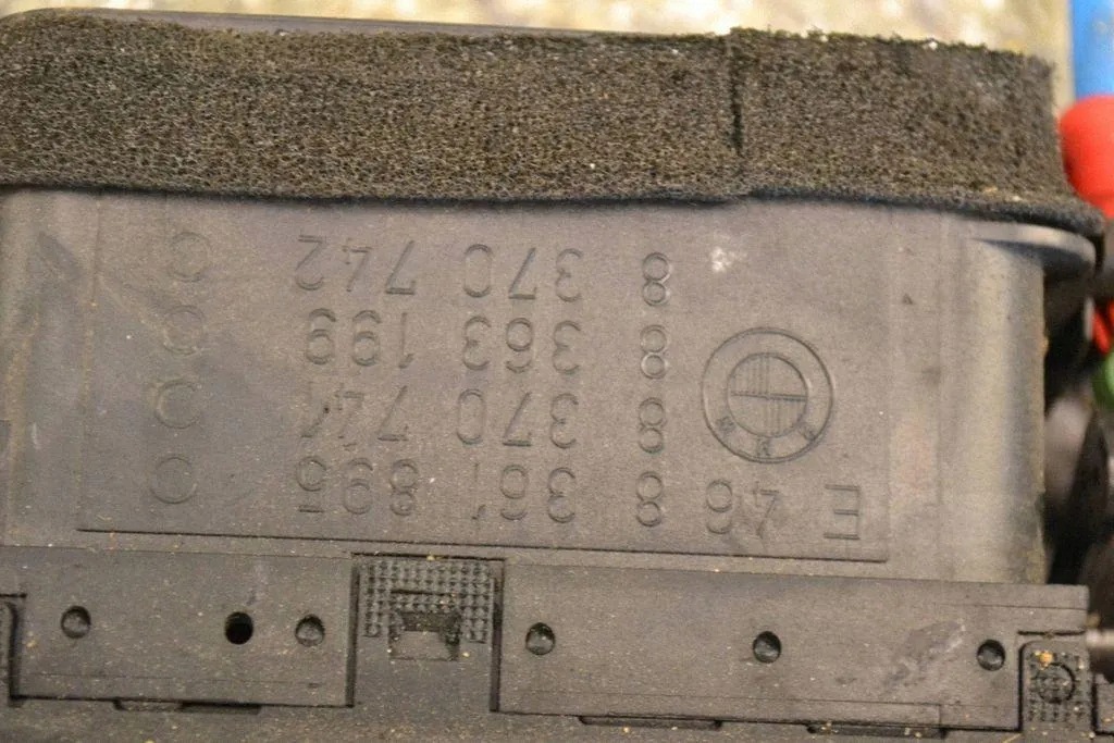BMW 3 TOURING E46 Luftansaugung OEM 8361895 - Gebraucht image 5