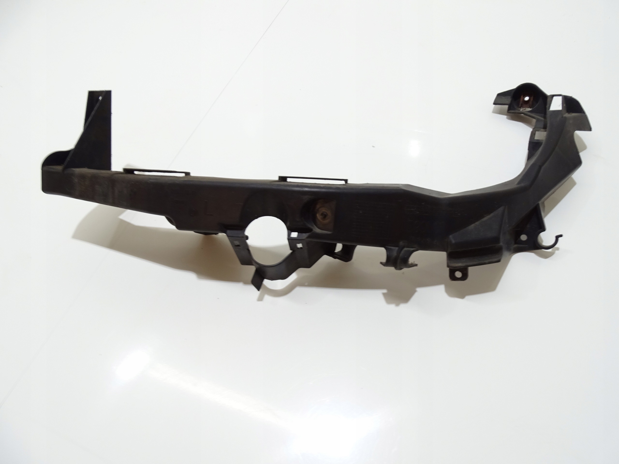 BMW 7138402 Right Front Headlight Mounting Bracket image 2