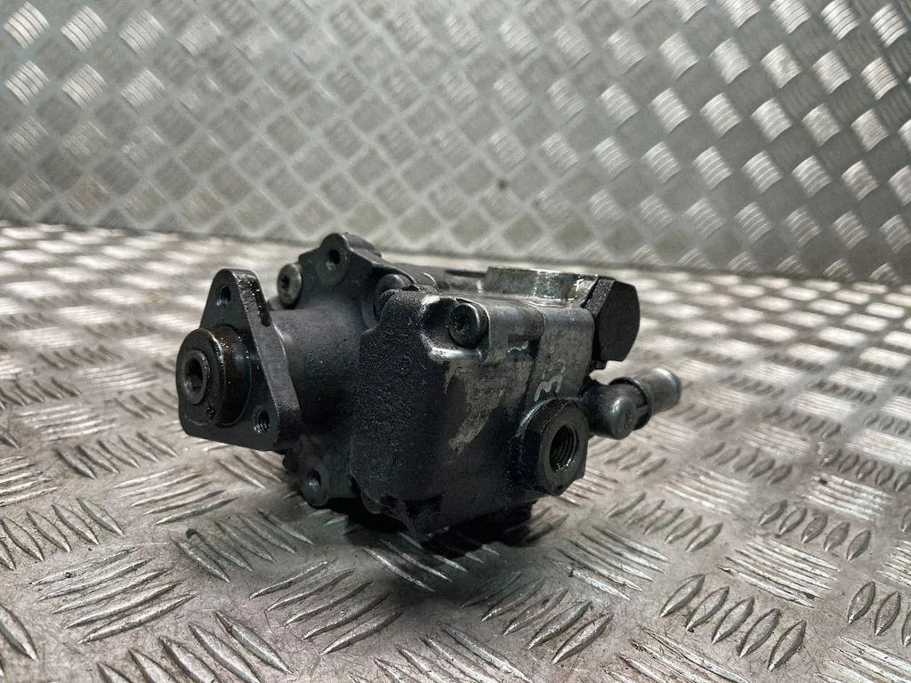 OEM 7652974117 Power Steering Pump Front BMW 5 E60/E61 image 2