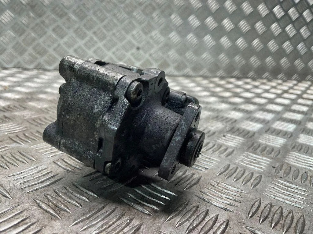 OEM 7652974117 Power Steering Pump Front BMW 5 E60/E61 image 3