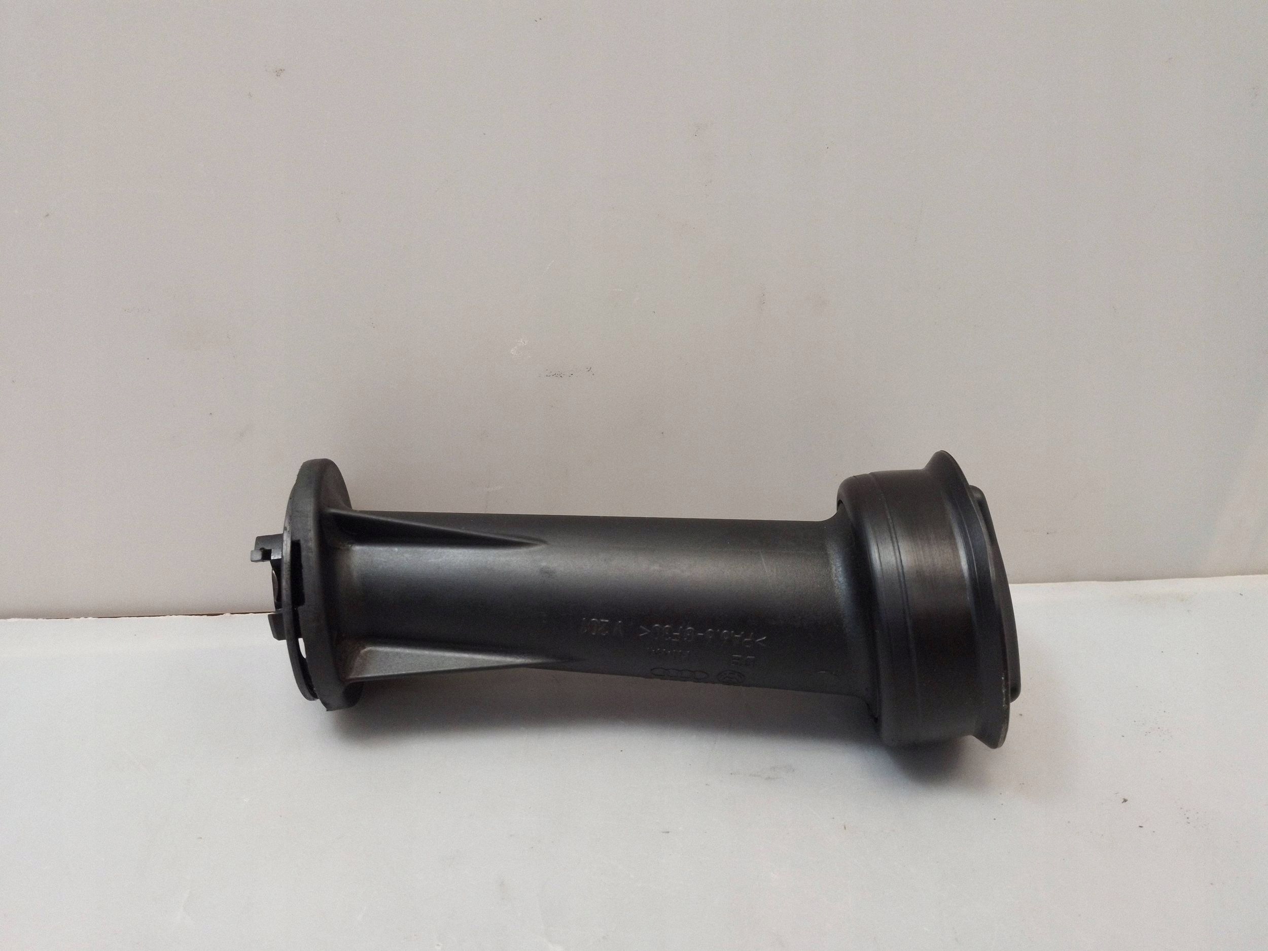 Öljytäyttötulppa OEM 070115303K VW T5 2.5TDI