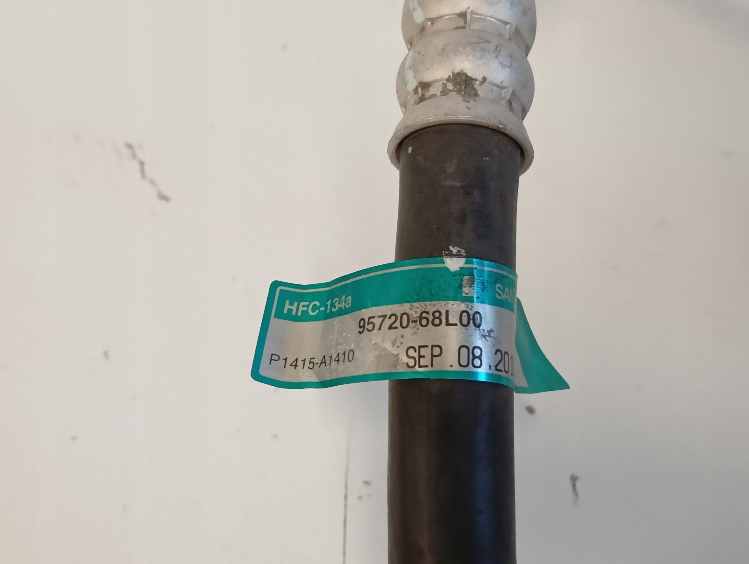 Flexible Climatisation Suzuki Swift II OEM 95720-68L00 image 5