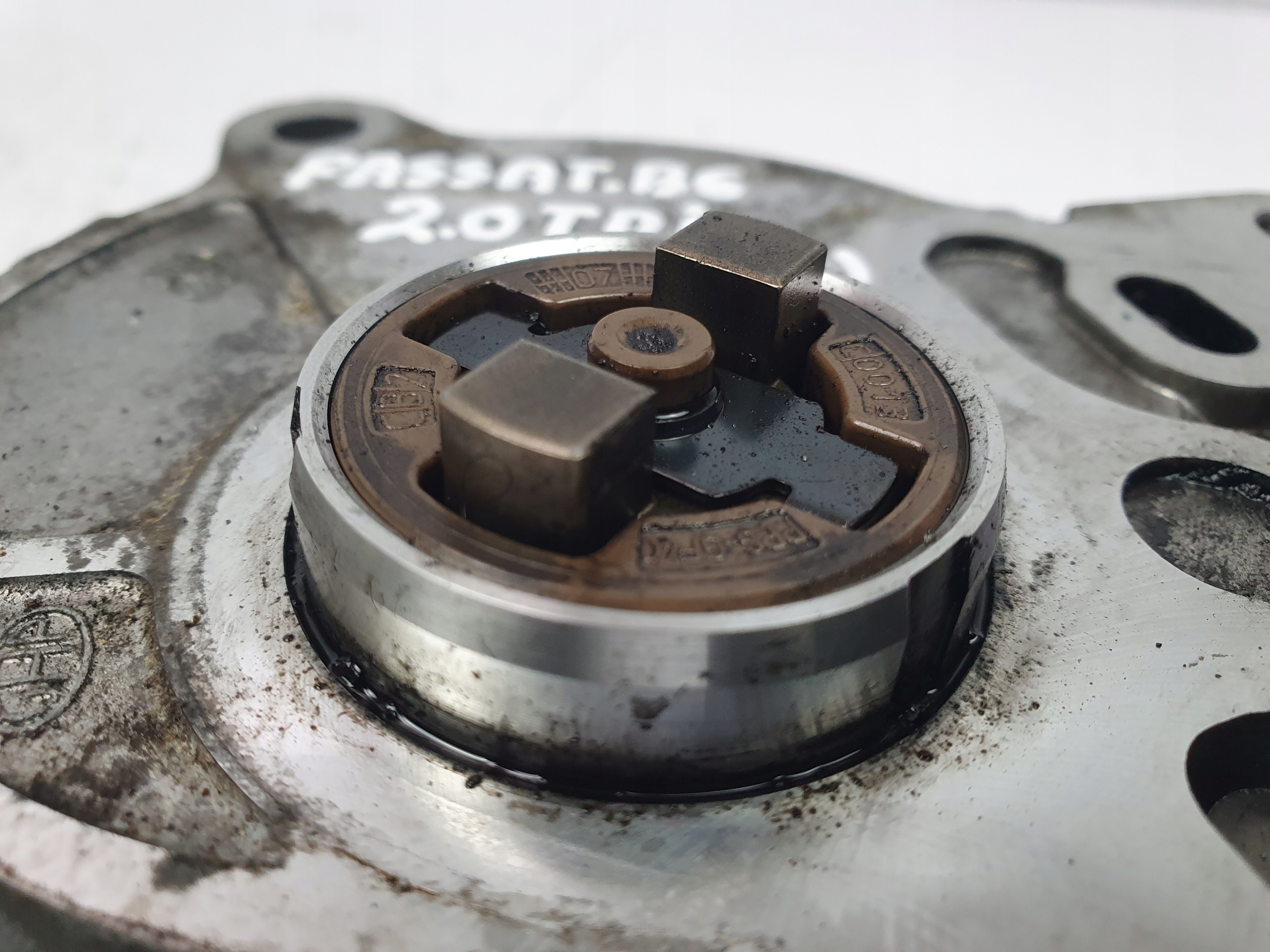Bomba de vacío OEM 03G145209C para Dodge Caliber 2.0 CRD image 4