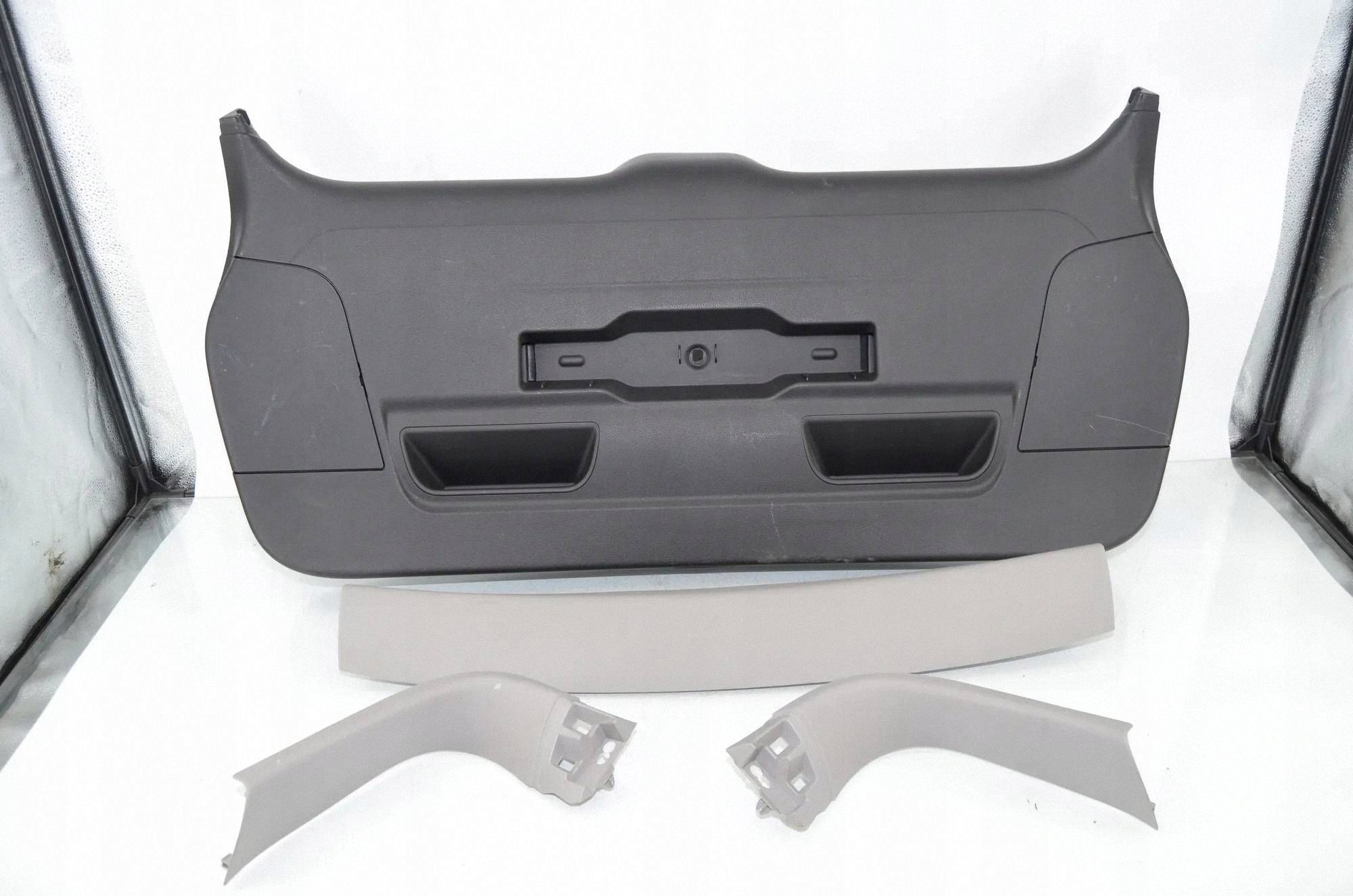 BMW 7318941 Tapacubos de Maletero para 2 Gran Tourer F46 image 2