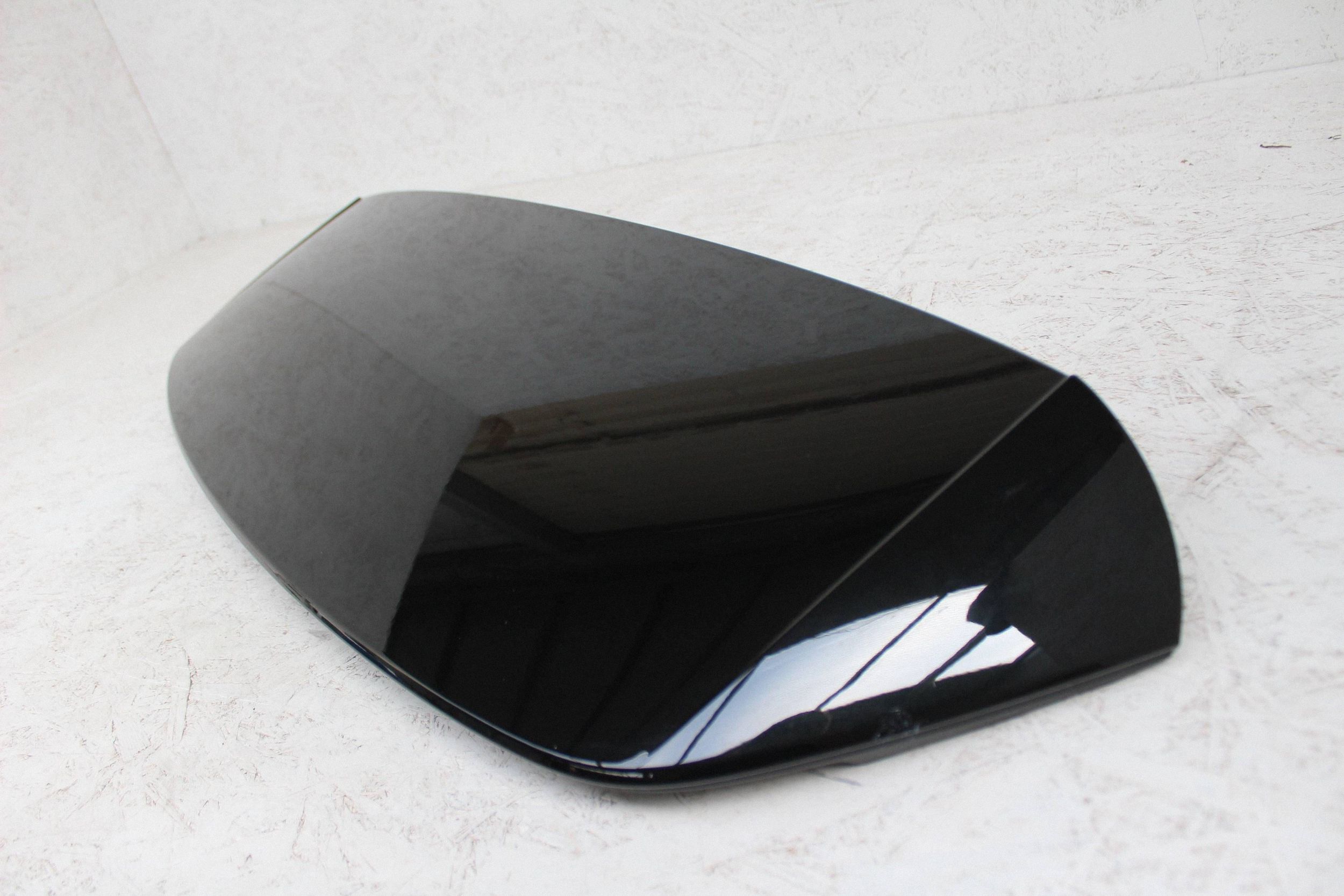 OEM 8Y4827933 Spoiler Audi A3 IV com LED image 3